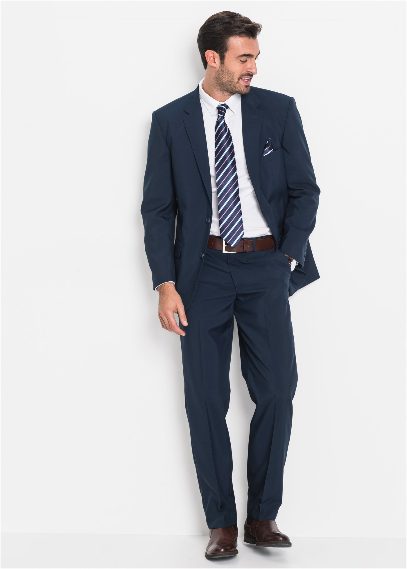 bonprix Anzug »Anzug (2-tlg. Set), Regular Fit« Set, 2 tlg. regular fit Regular Fit, pflegeleichtes Material, zweiteiliges Set
