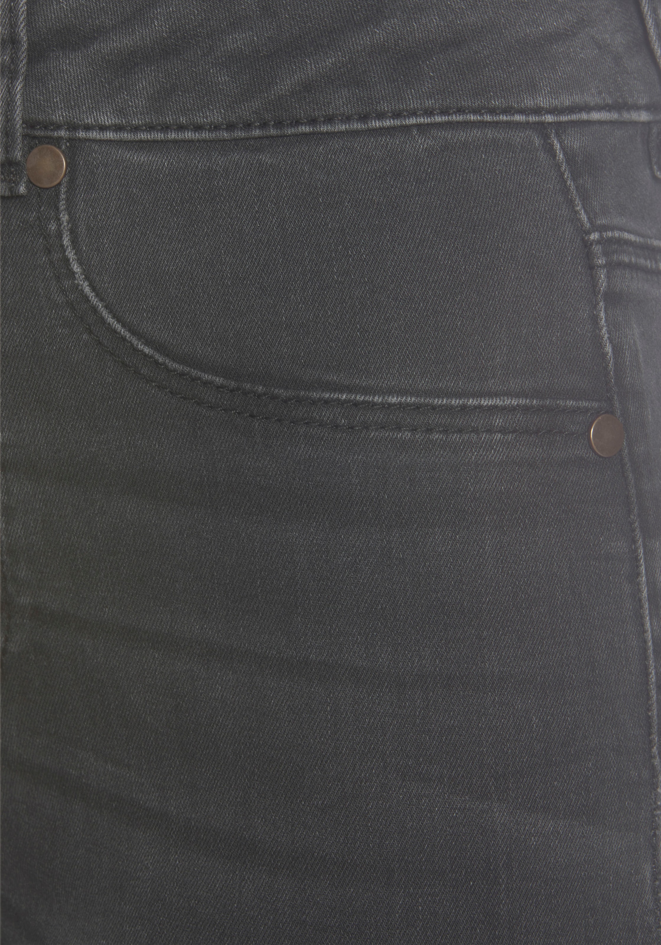 LASCANA High-waist-Jeans, mit sichtbarer Knopfleiste und Stretch-Anteil