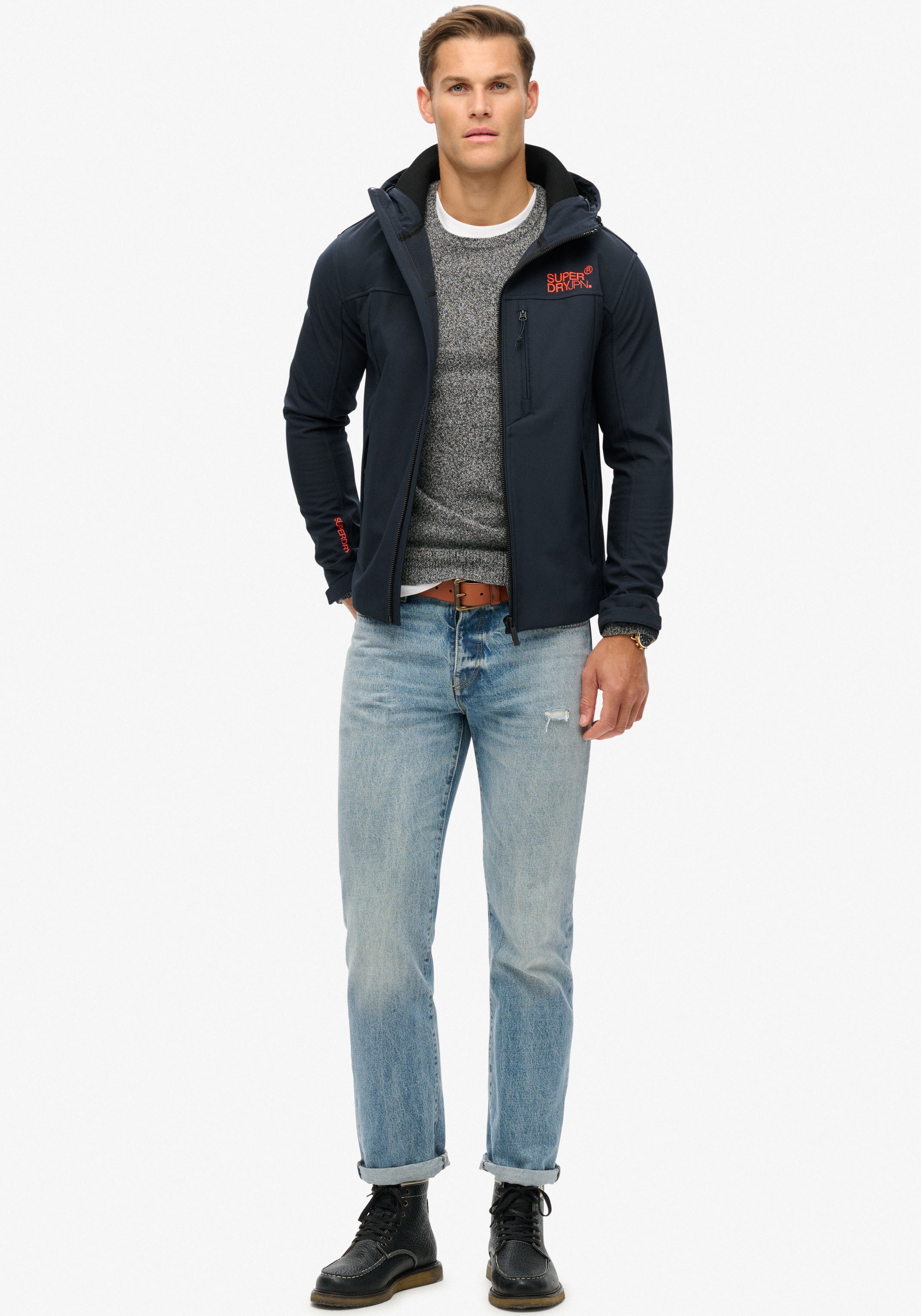 Superdry Outdoorjacke »HOODED SOFT SHELL TREKKER JKT«, mit Kapuze