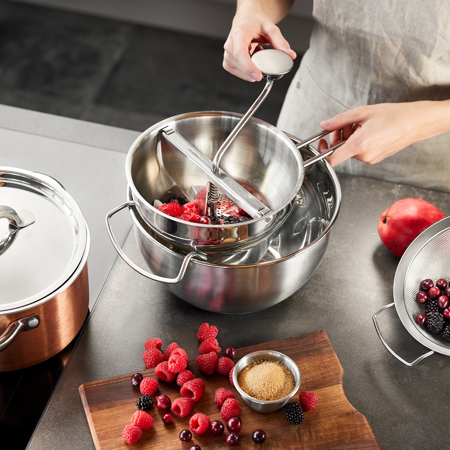 GEFU Passiersieb »FLOTTE LOTTE®, Passiergerät inkl. 3 Lochscheiben (1, 3 und 8 mm)« auswechselbare Lochscheiben, Abstreiffunktion