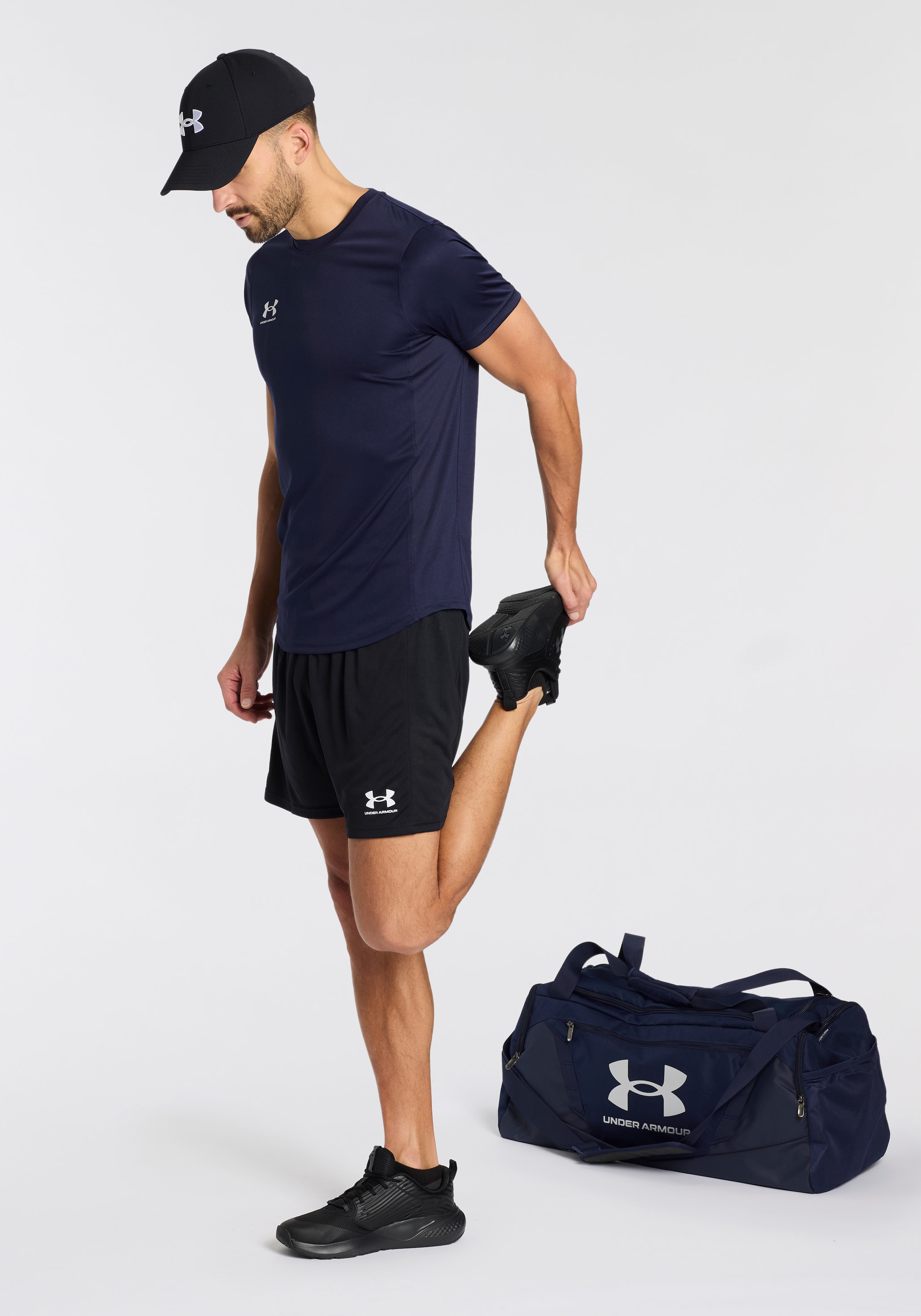 Under Armour® Shorts »UA M CHALLENGER TRAIN SHORT«, (1 tlg.)