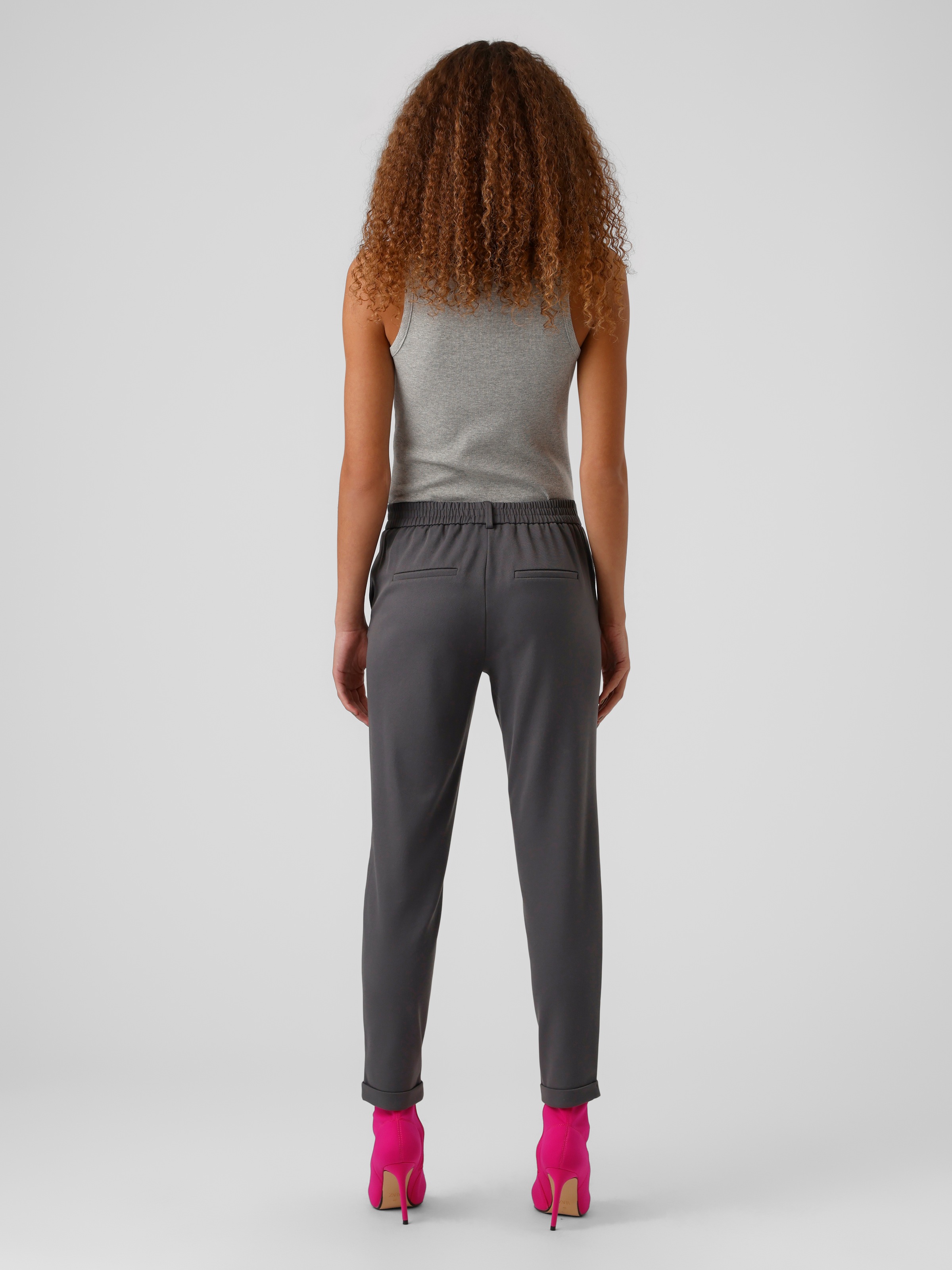 Vero Moda Anzughose »VMMAYA MR LOOSE SOLID PANT NOOS«, knöchelfreie Form mit Saumaufschlag