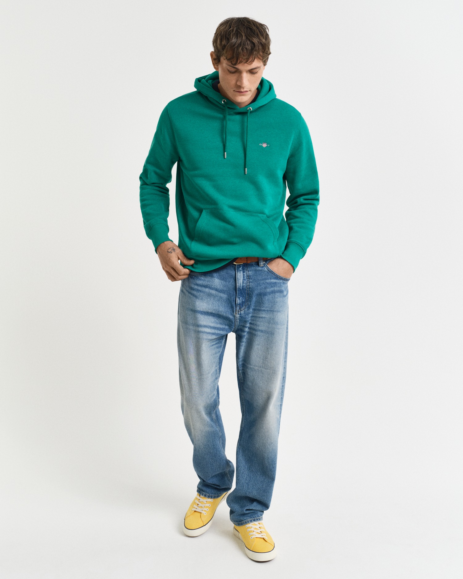 Gant Hoodie »REG SHIELD HOODIE«, mit Logostickerei auf der Brust