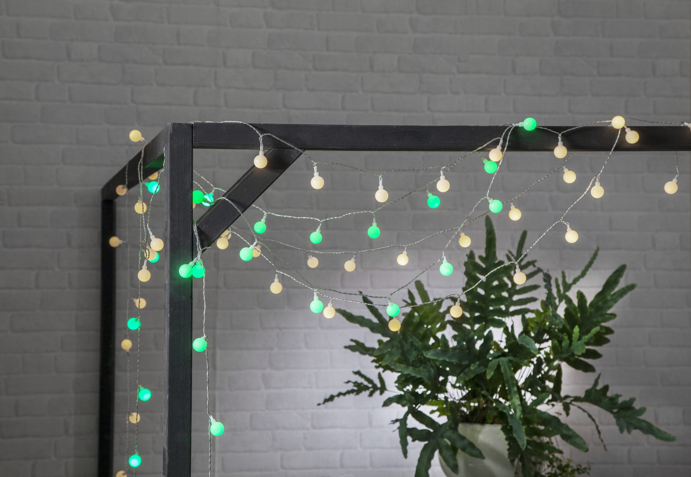 Parforce Traditional Hunting LED-Lichterkette »Berry« 50 Stk.-flammig Ø 2,5 cm, ca. 7,35 m, Trafo, outdoor, Vierfarb-Karton