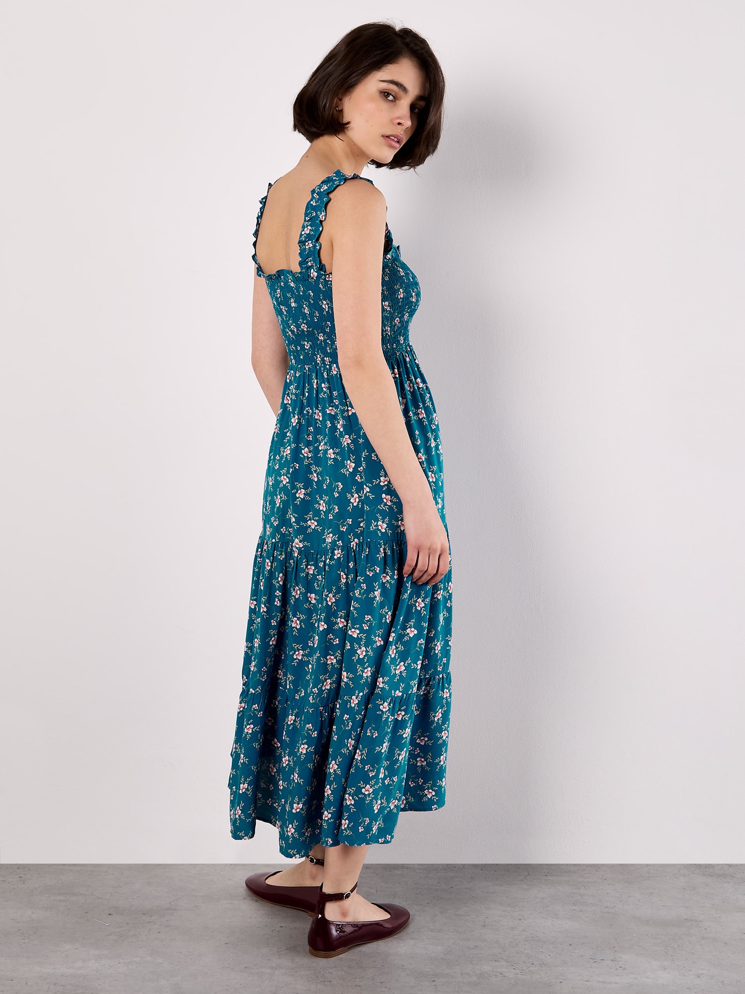 Apricot Volantkleid »Midikleid« Nicht angegeben,  mit Smokdetails