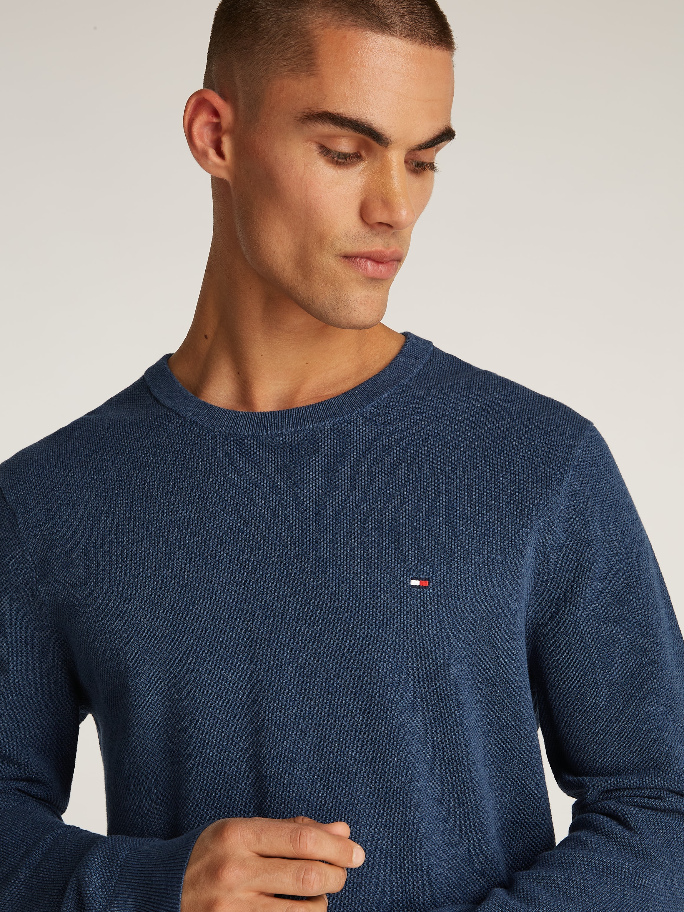 Tommy Hilfiger Rundhalspullover »ESSENTIAL STRUCTURE CREW NECK«, mit feiner Struktur