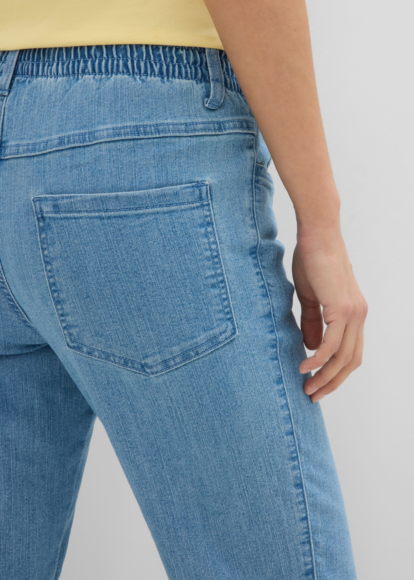 bonprix Straight-Jeans Packung, 2 gerades Bein, mit erhöhtem Gummibund, in Stretch-Qualität