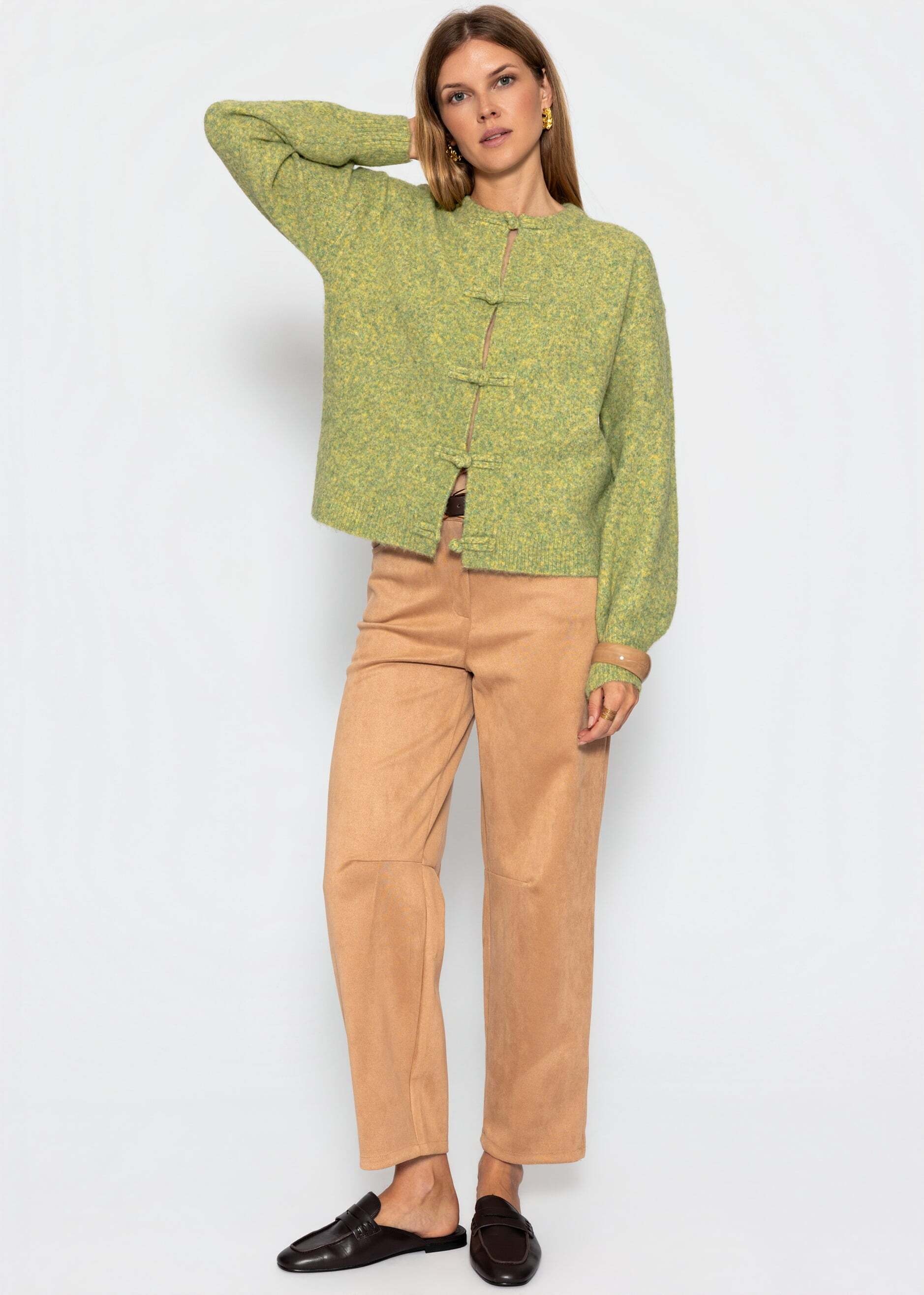 SASSYCLASSY Cardigan »Strickjacke mit Knebelverschluss« Weiche Jacke aus Wolle mit Rudhals und langen Armen in Grau