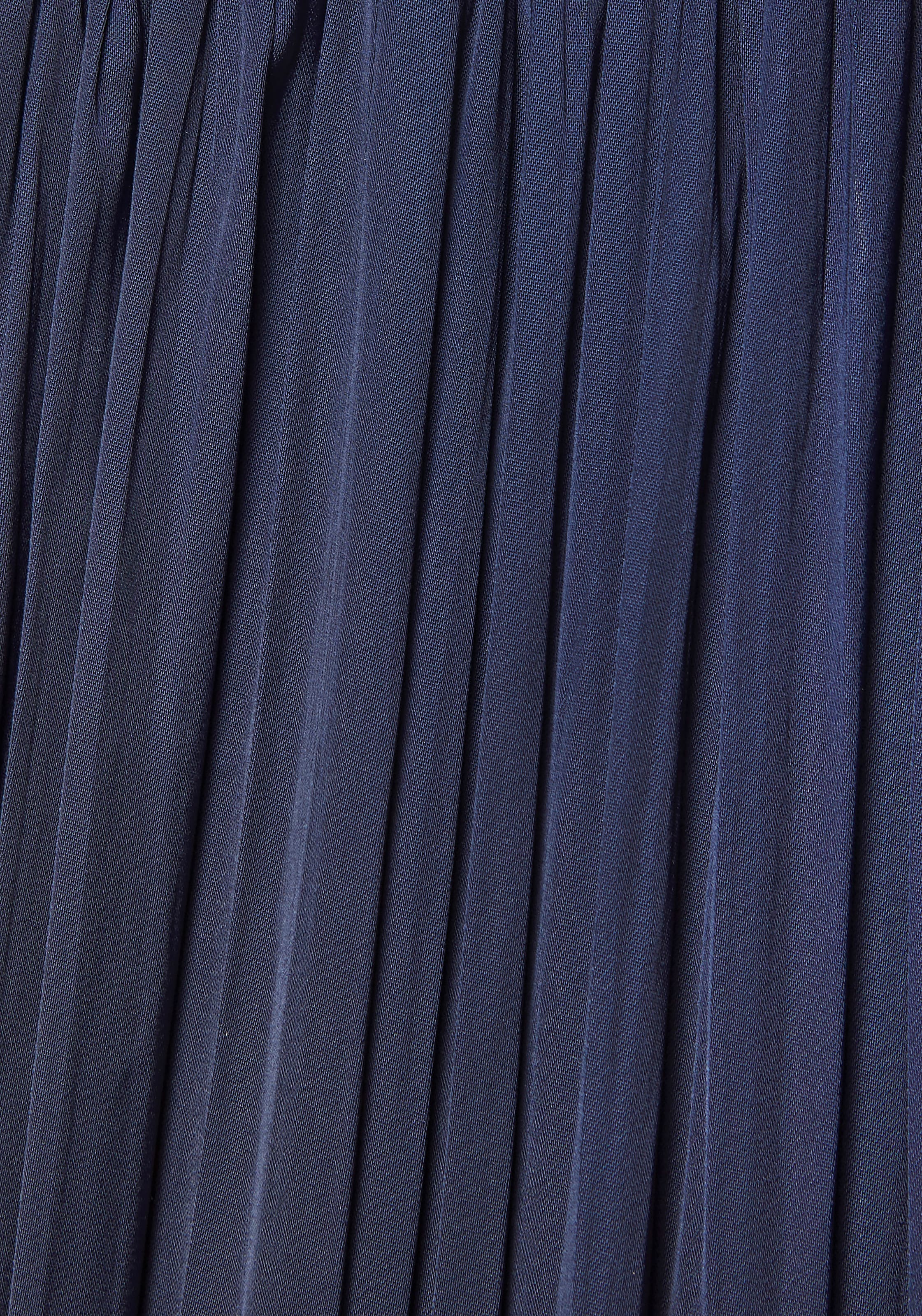 LASCANA Maxirock mit Plisseefalten, edel glänzende Ware