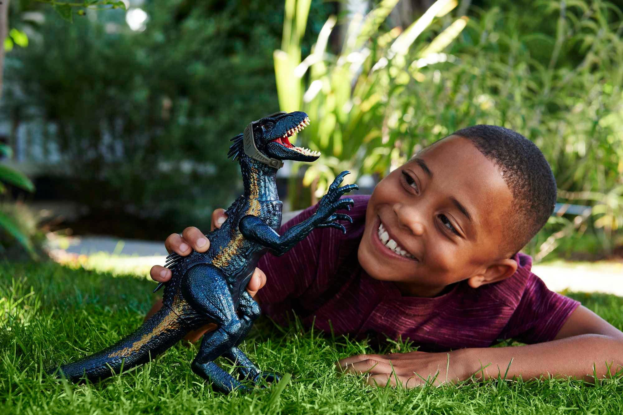 Mattel® Actionfigur »Jurassic World, Track 'N Attack Indoraptor Figur«, inkl. AR Track-Code