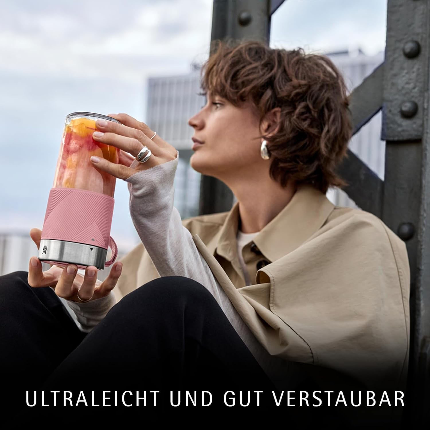 WMF Smoothie-Maker »KÜCHENminis Mix on the Go« 50 W tragbar, wiederaufladbar, 300 ml, 50 W, langlebiger Akku, 20.000 U/min