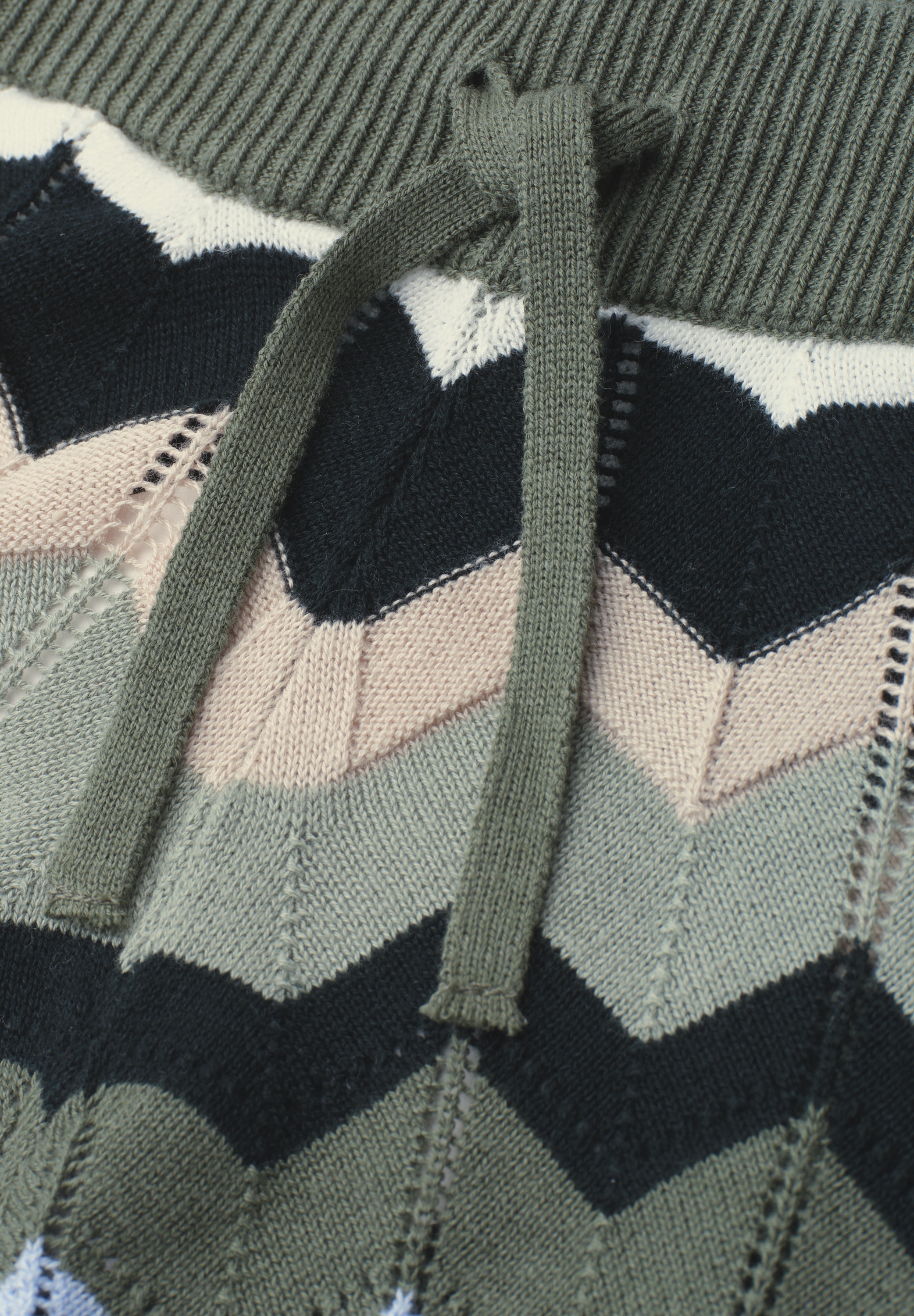 STREET ONE Stoffhose  Sommerhose mit Zick-Zack Muster