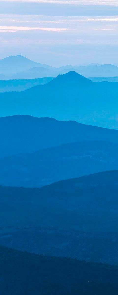Komar Vliestapete »Blue Mountain«, naturalistisch