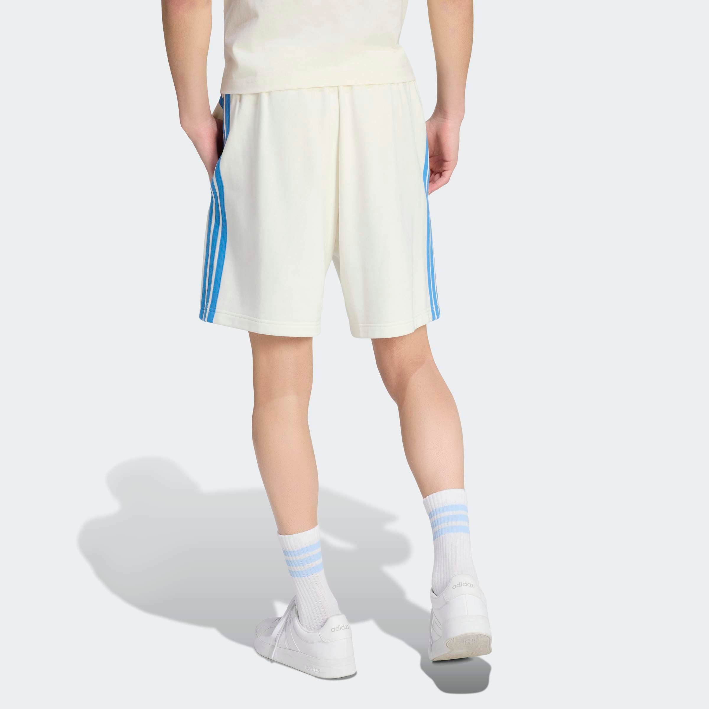 adidas Sportswear Shorts »M 3S FT SHO«  für Laufaktivitäten und sportliche Anlässe, mit Kordelverschluss