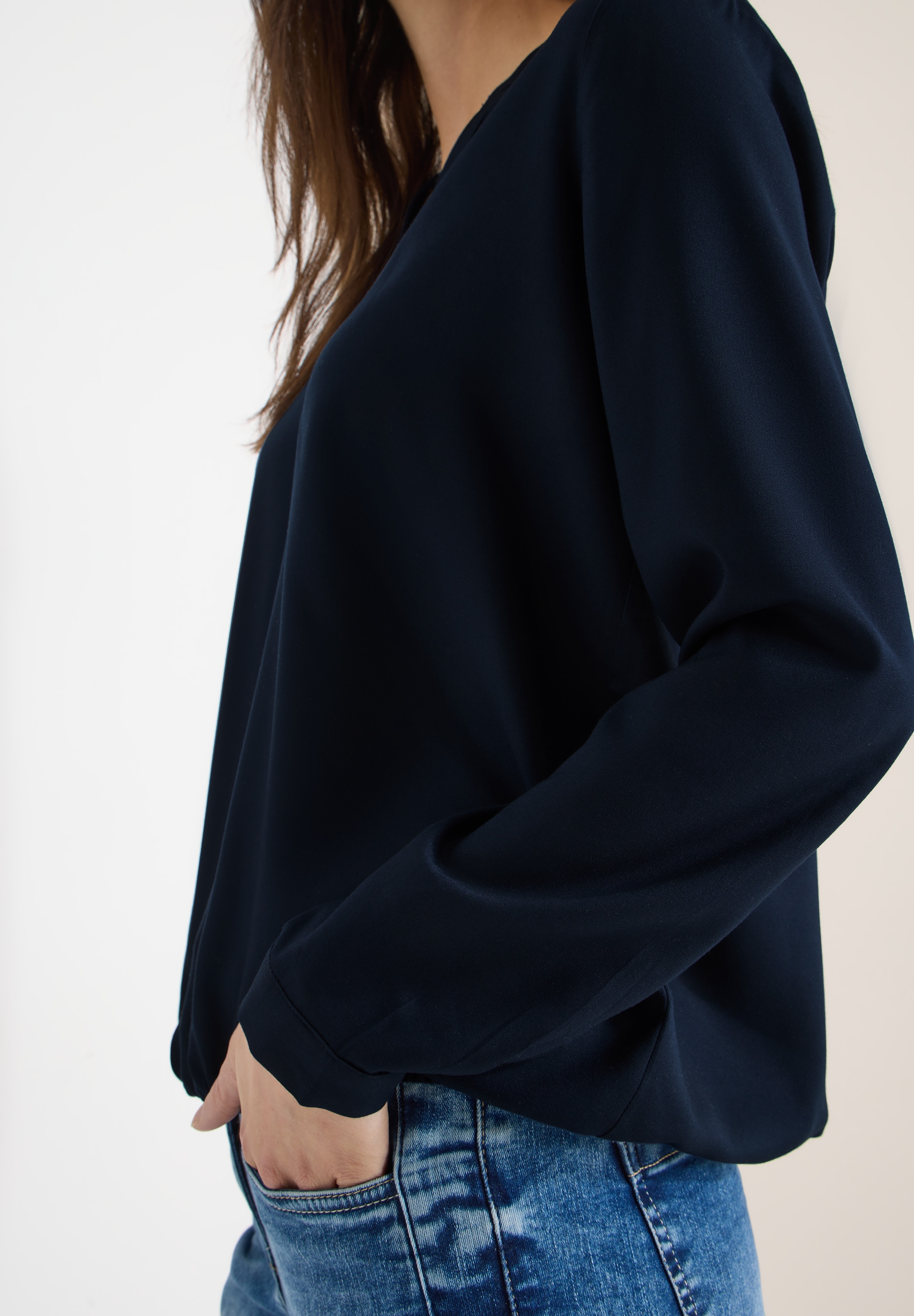 Cecil Langarmbluse mit Splitneck und aus reiner Viskose