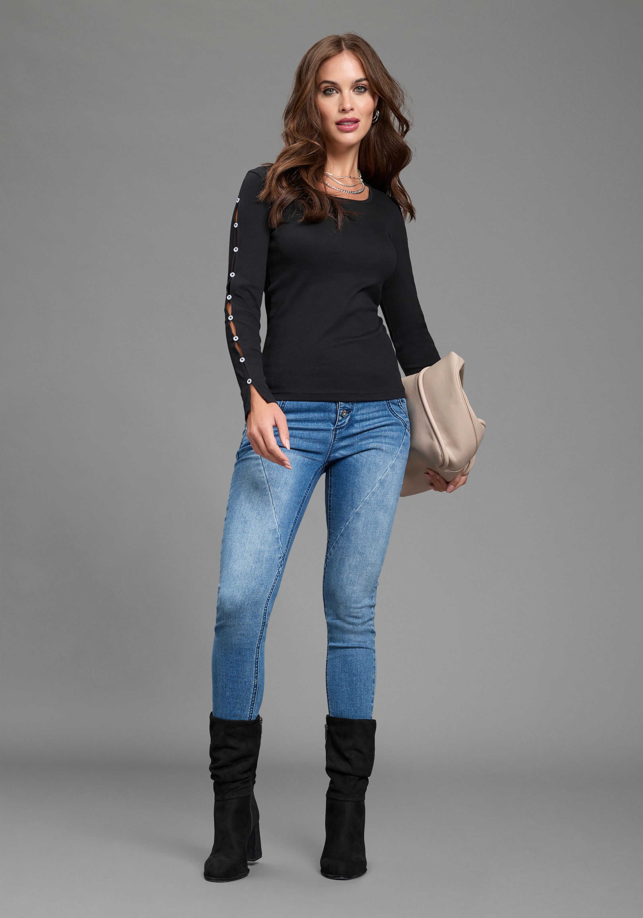 Bruno Banani Longsleeve mit Rundhals, hüftlange Schnittform, figurbetonte Passform, unifarben