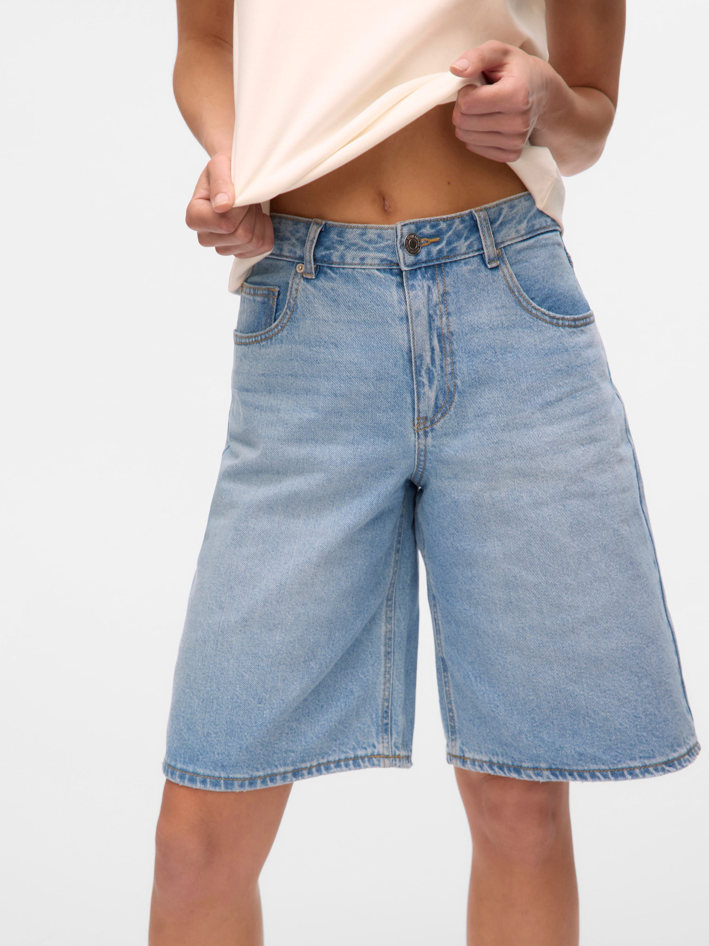 Vero Moda Jeansshorts »VMRAILA MR DENIM JORTS NOOS« Baumwolle, loose fit