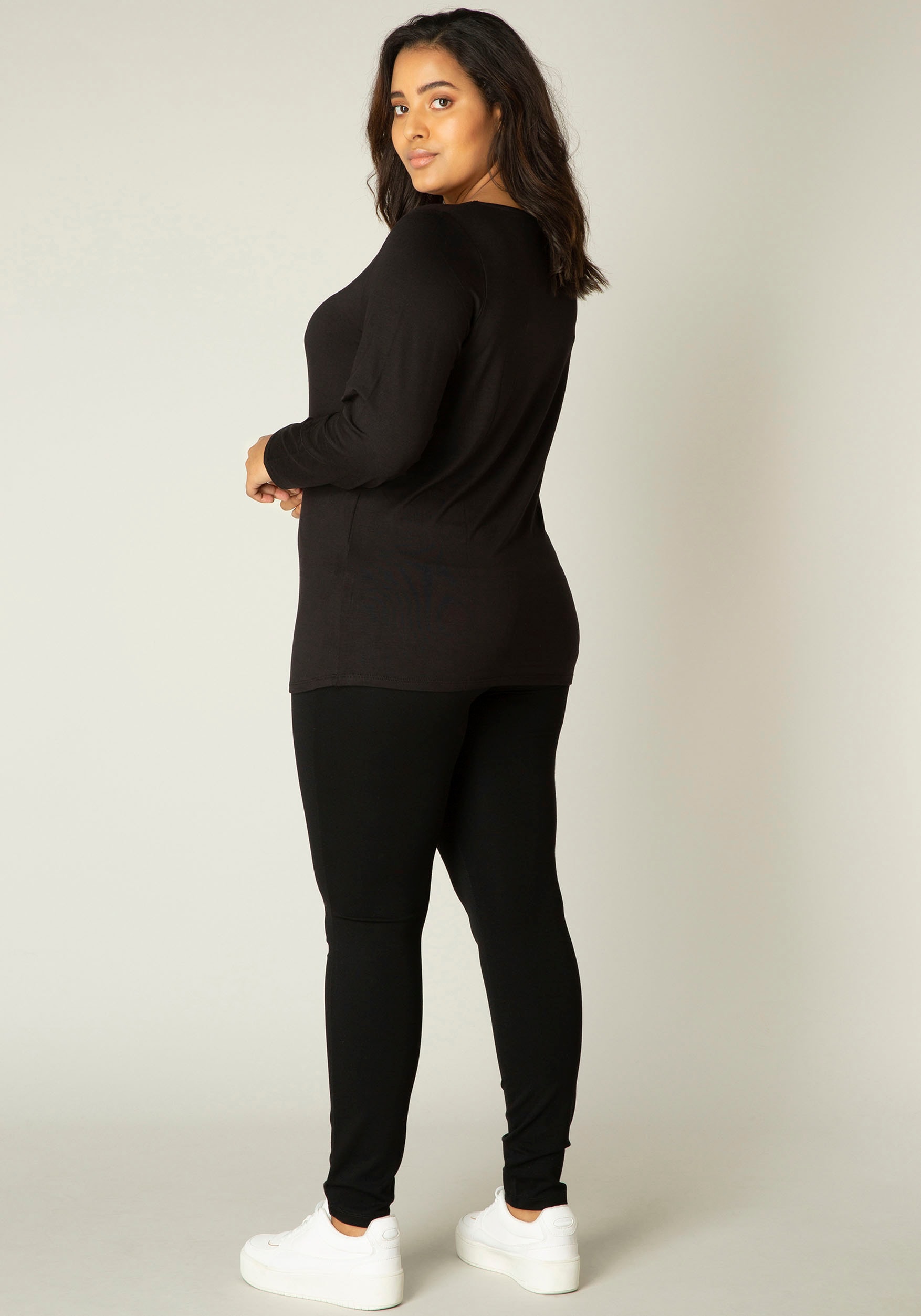 Base Level Curvy Langarmshirt, mit Rundhalsausschnitt