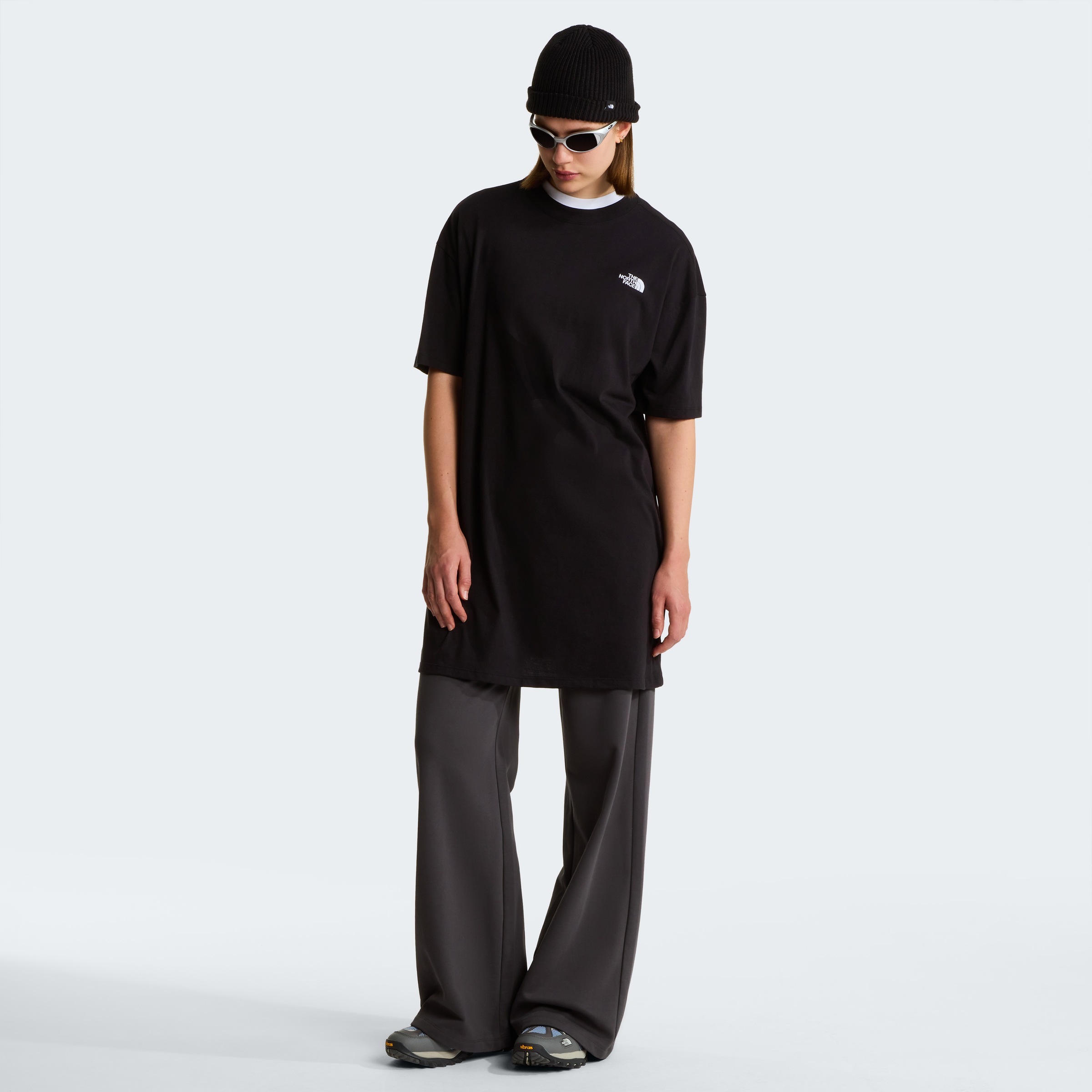 The North Face Shirtkleid »W EVOLUTION SIMPLE DOME T-SHIRT DRESS« für sportliche Aktivitäten, aus Baumwolle, sportlicher Stil