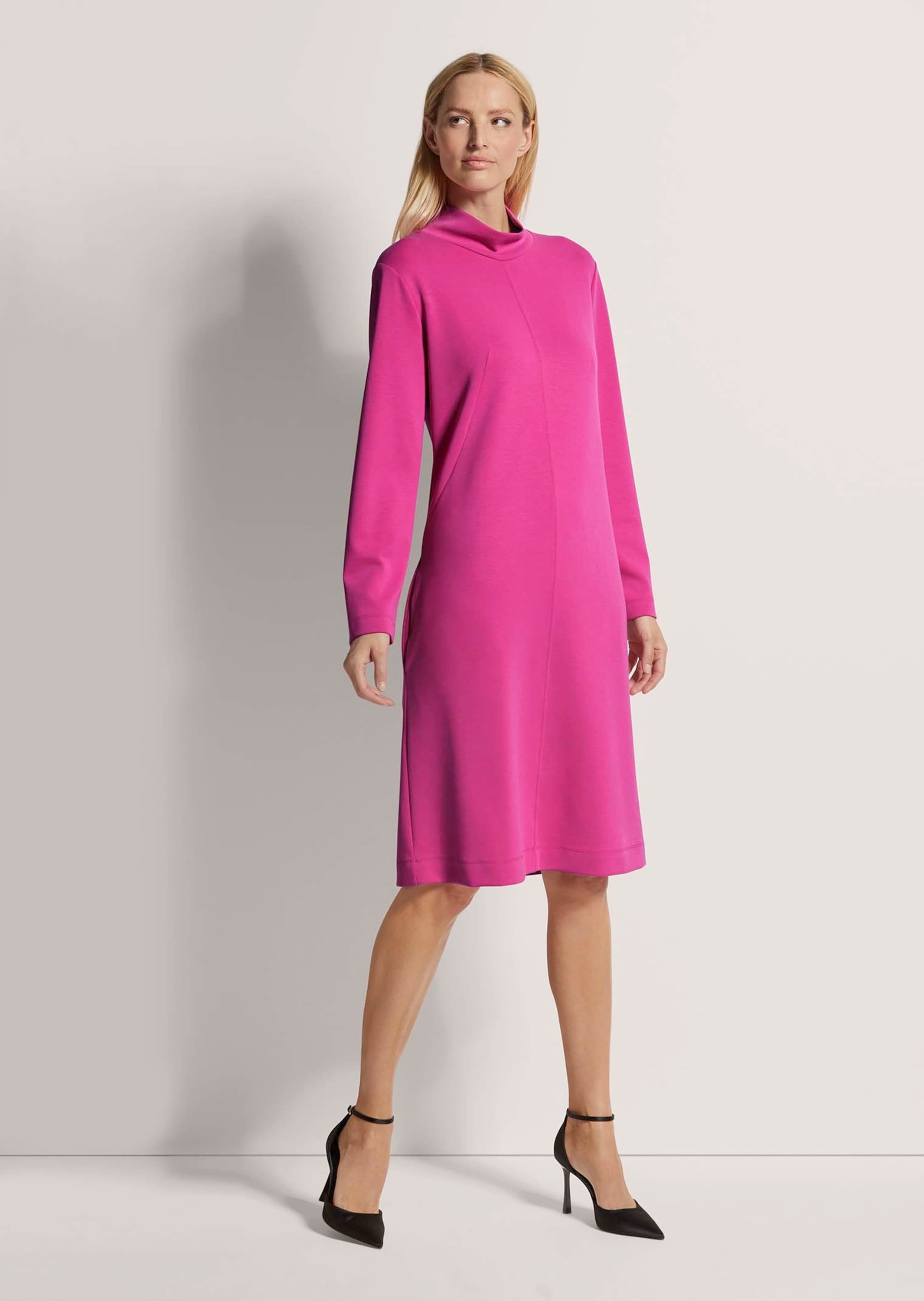 MADELEINE Sommerkleid »Kleid Stehkragen-Kleid in H-Linie«