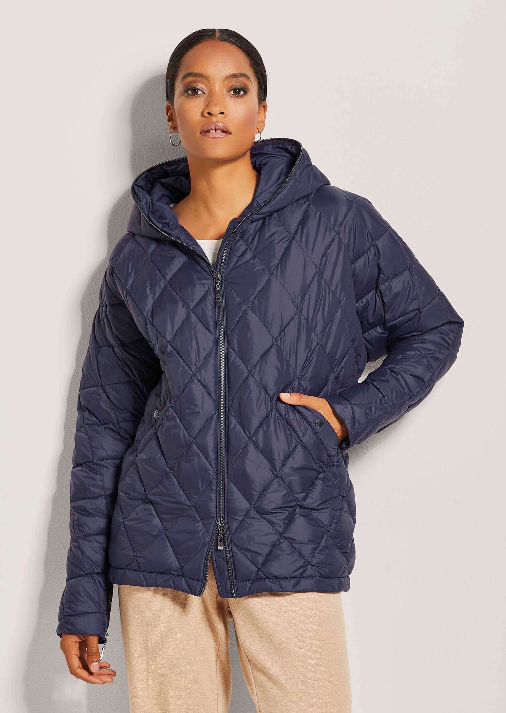 MADELEINE Kurzjacke »Steppjacke Steppjacke mit Kapuze«