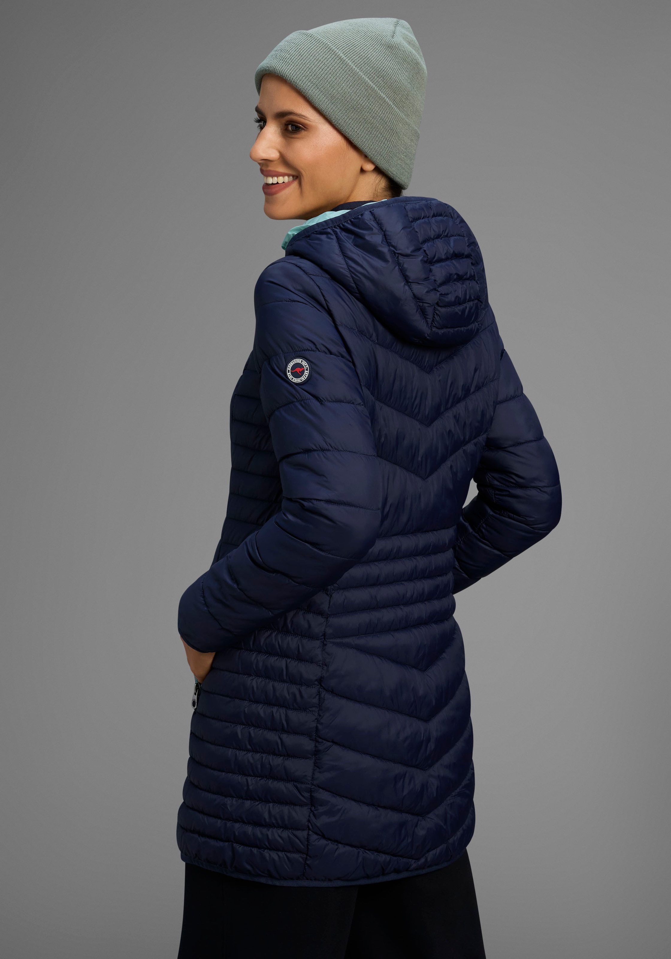 KangaROOS Steppjacke, mit Kapuze, für den Übergang, aus leichtem Webmaterial, figurbetonter Schnitt