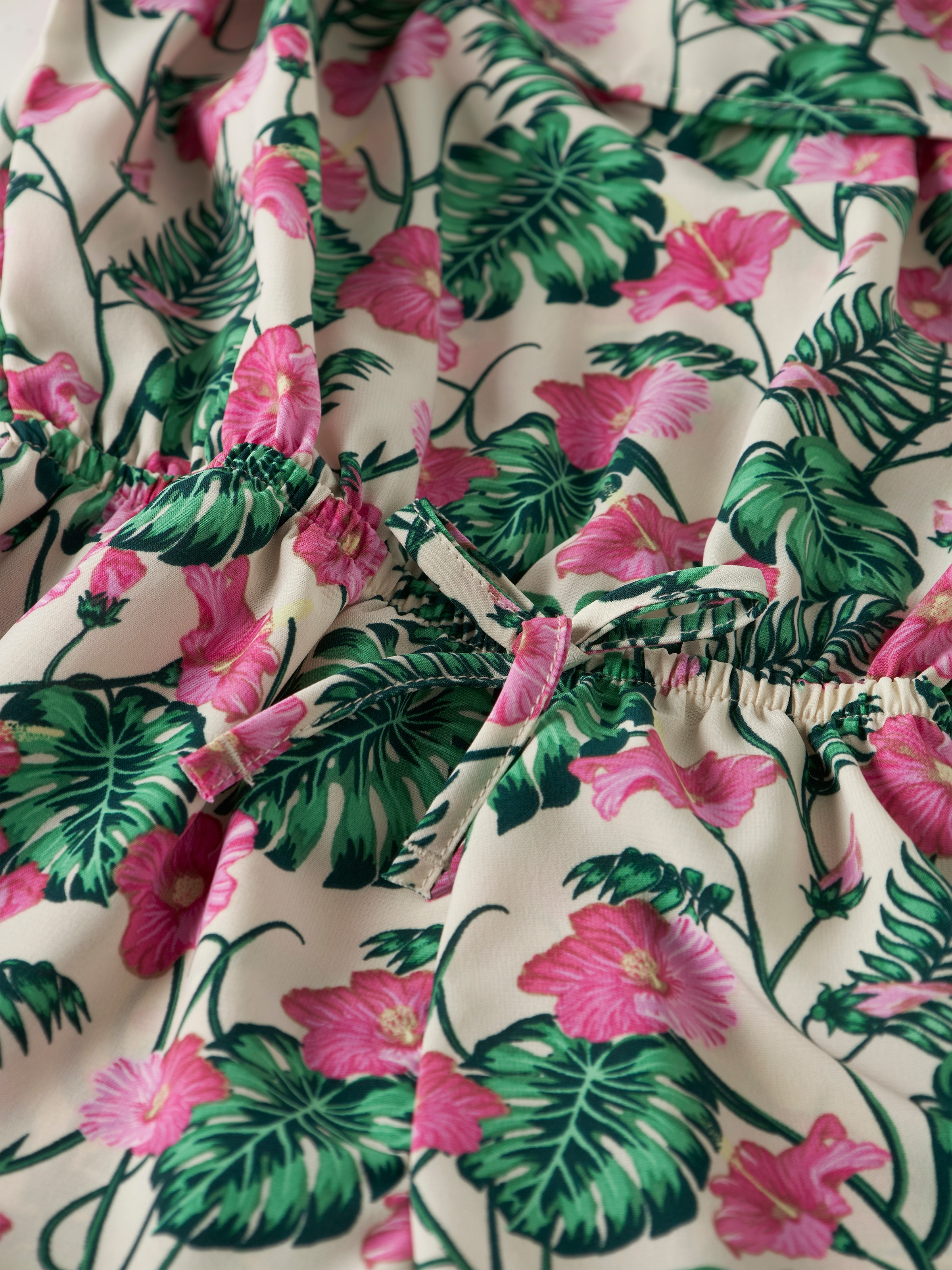 Name It Kurzoverall »NKFVINAYA  PLAYSUIT FFF« Kunstfaser, elastischer Bund, Allover-Druck