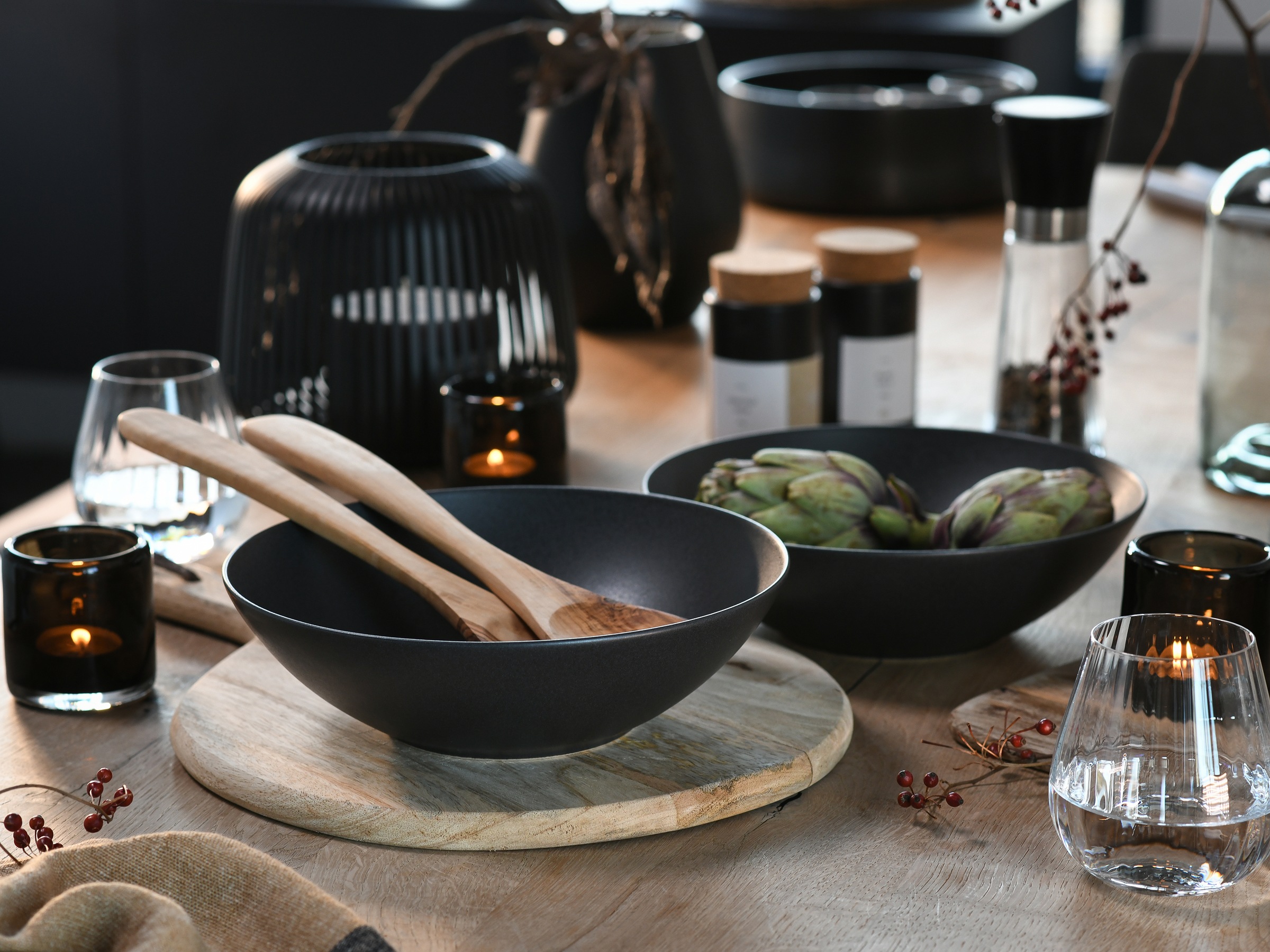 CreaTable Salatschüssel »Soft Touch Black« 2 Stk. aus Steinzeug Ø 24 cm