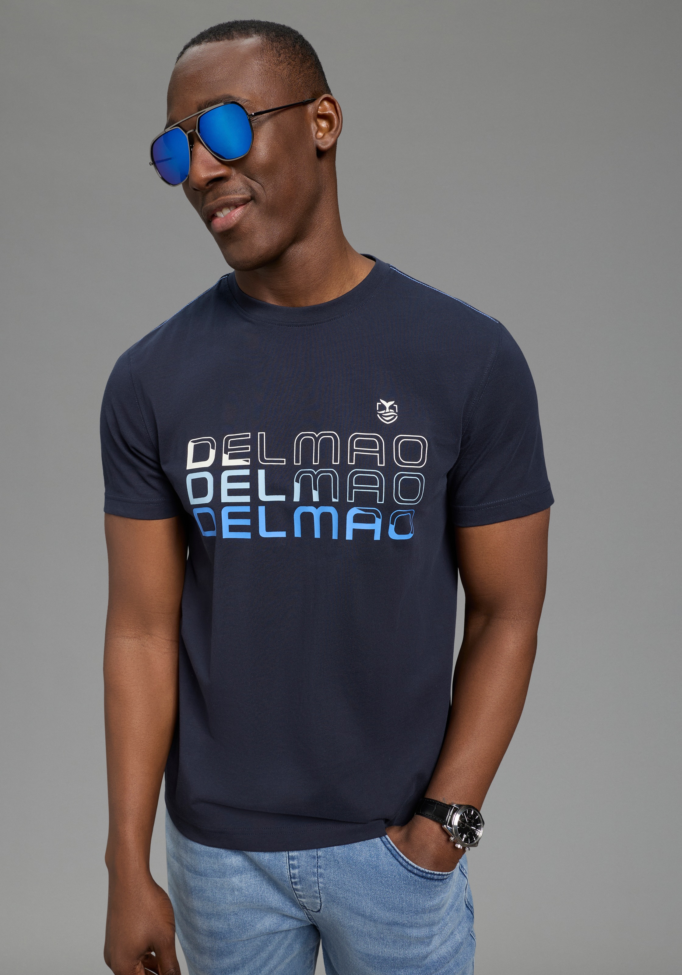 DELMAO Rundhalsshirt »Neue Kollektion!« casual Stil, kurzarm, normale Passform, mit Rundhalsausschnitt