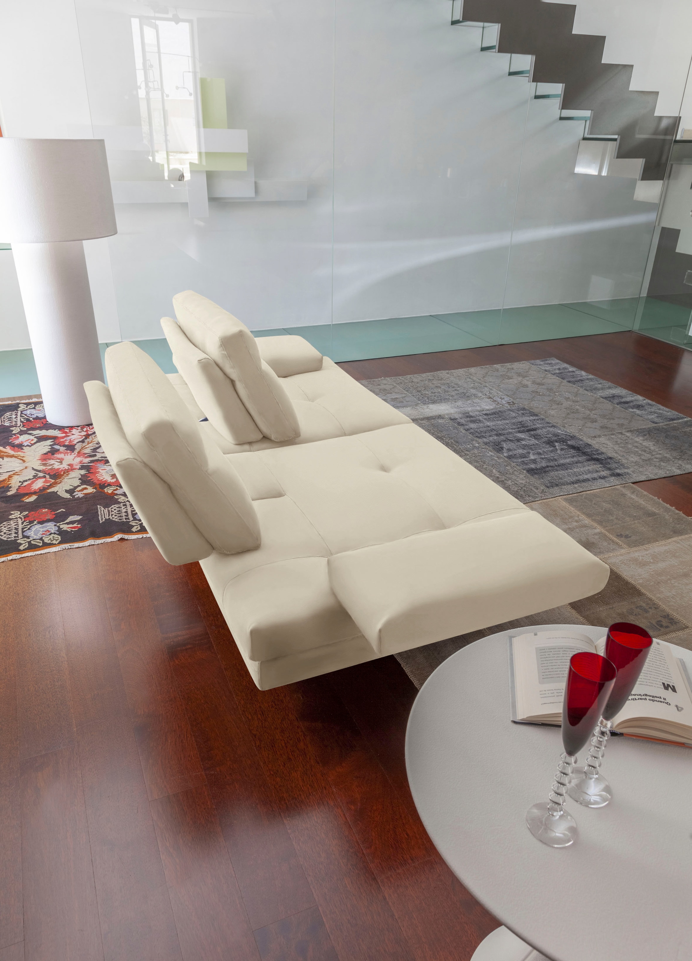 CALIA ITALIA 3,5-Sitzer »Toby Wing, italienisches Designsofa mit erstklassigem Sitzkomfort«, inklusive Sitztiefenverstellung, Füße in Chrom glänzend