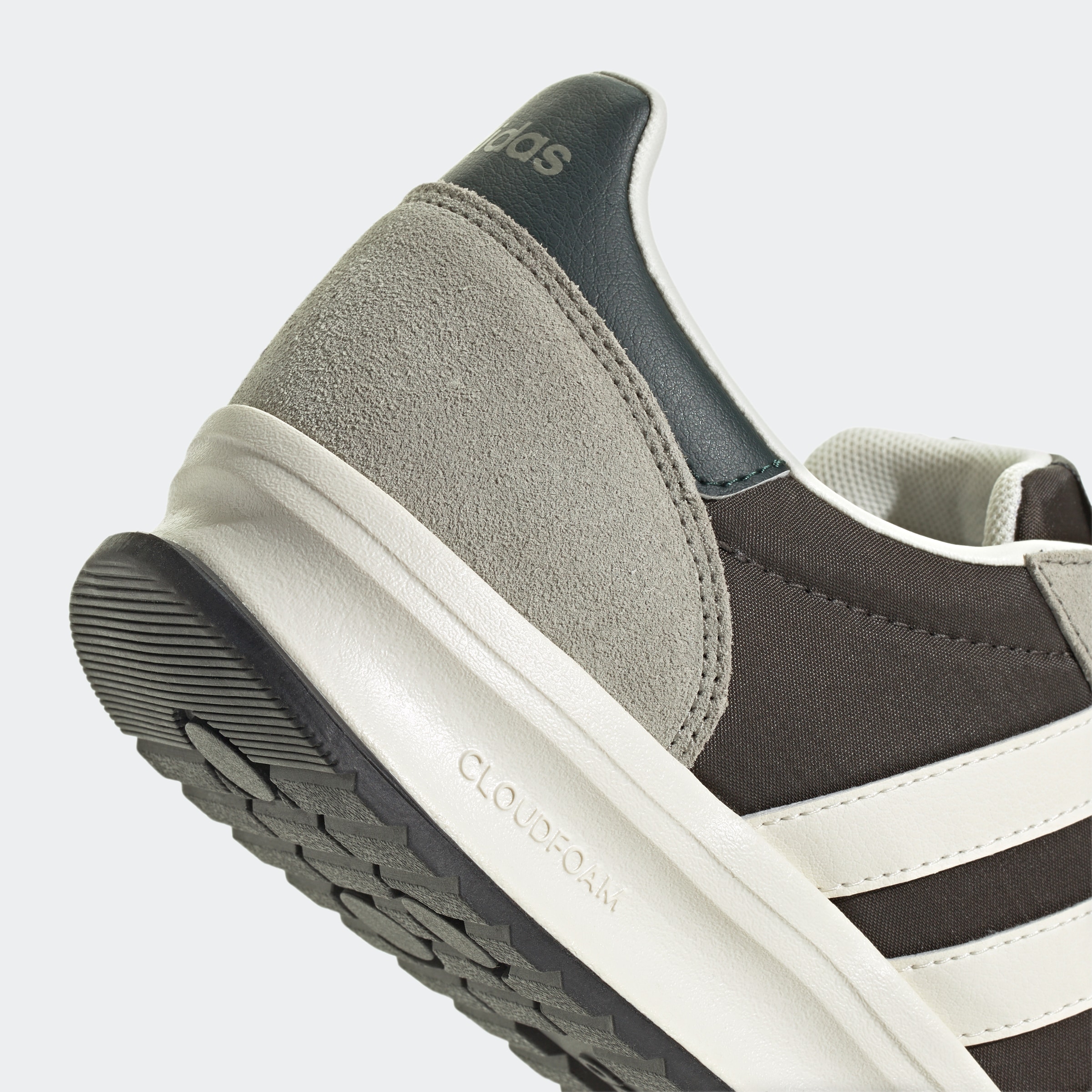 adidas Sportswear Sneaker »RUN 70S 2.0«, inspiriert vom Design des adidas SL72