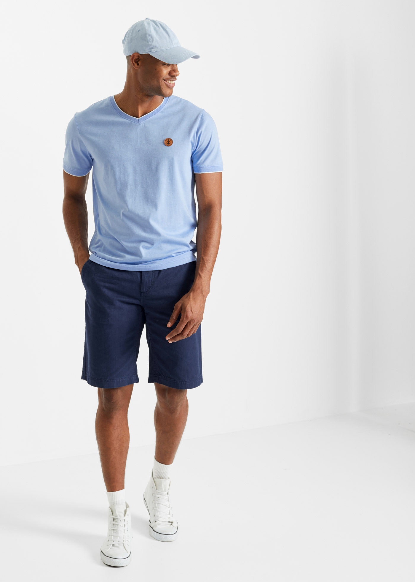 bonprix T-Shirt Regular Fit, Kurzarm, mit V-Ausschnitt