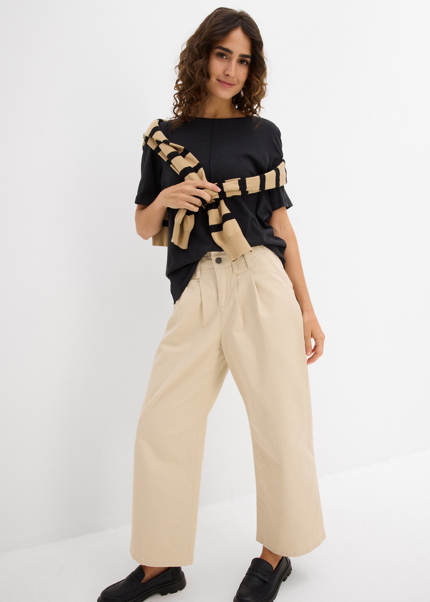 bonprix T-Shirt lockere Passform, weite Ärmel mit dezenter Raffung an der Schulter