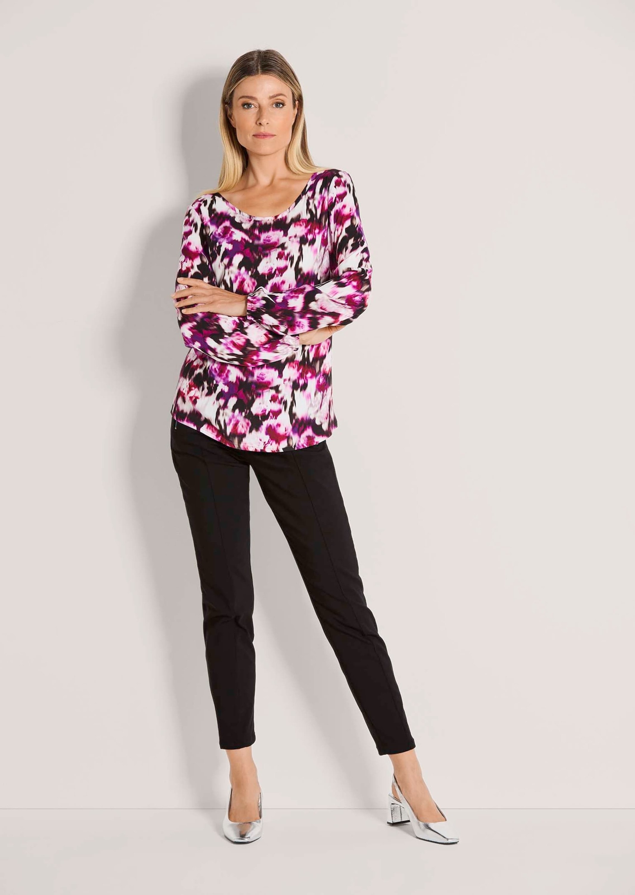 MADELEINE Schlupfbluse »Blusenshirt Elegante Viskosebluse mit Allover-Druck« Alloverprint