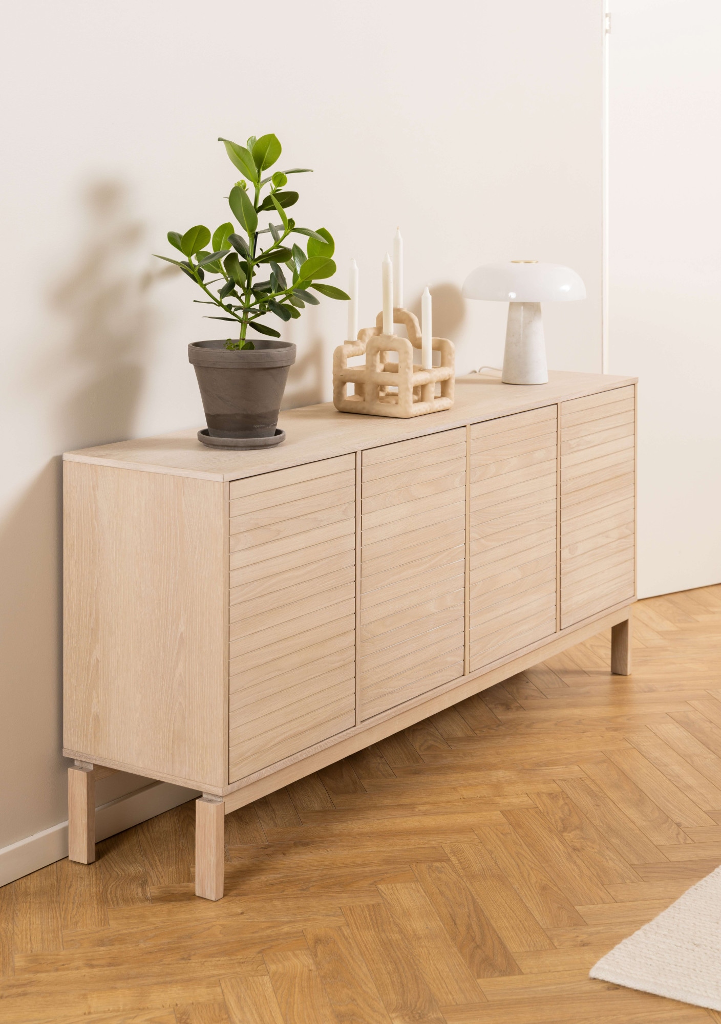 Sideboard »Linley Anrichte, Lamellenfront,«, gerillte Front, Eiche furniert, 4 Türen,...