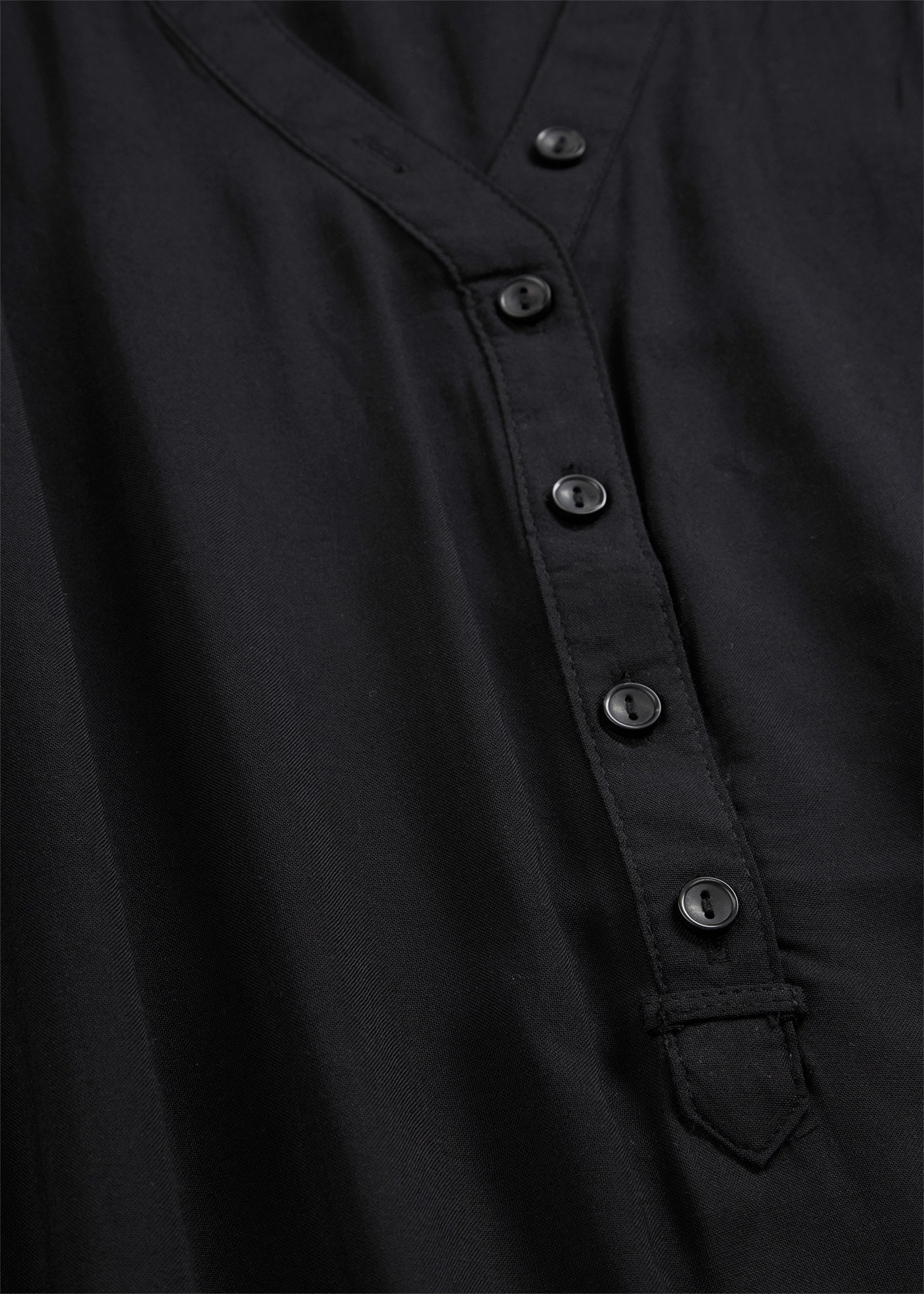 bonprix Tunika »Tunikabluse aus softer Viskose« Casual Stil, Regular Fit, mit Rundsaum, mit Knopfleiste