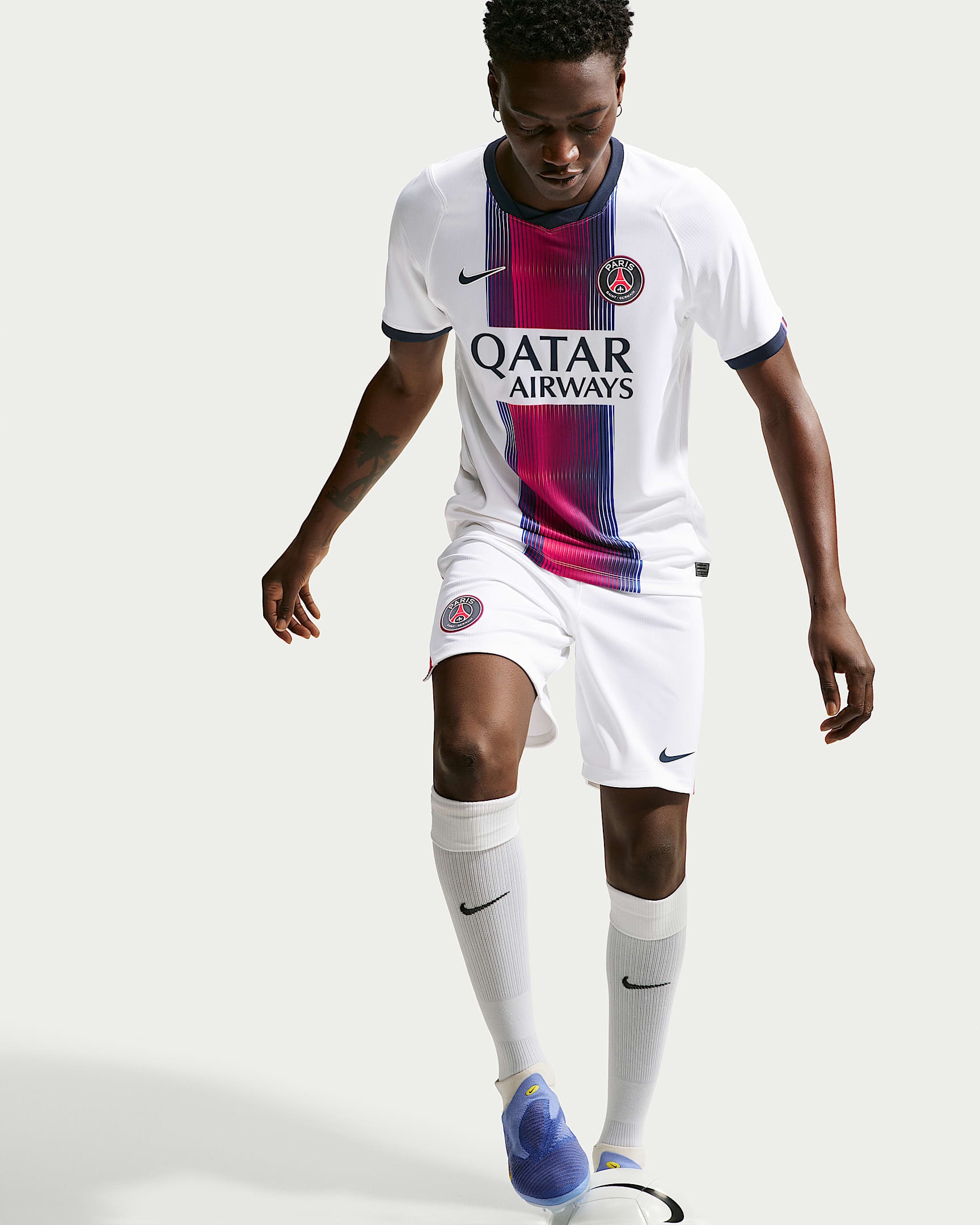 Nike Fußballtrikot »PSG M NK DF JSY SS STAD AW« Dry-Fit Material, für Training und Freizeit, auch in großen Größen