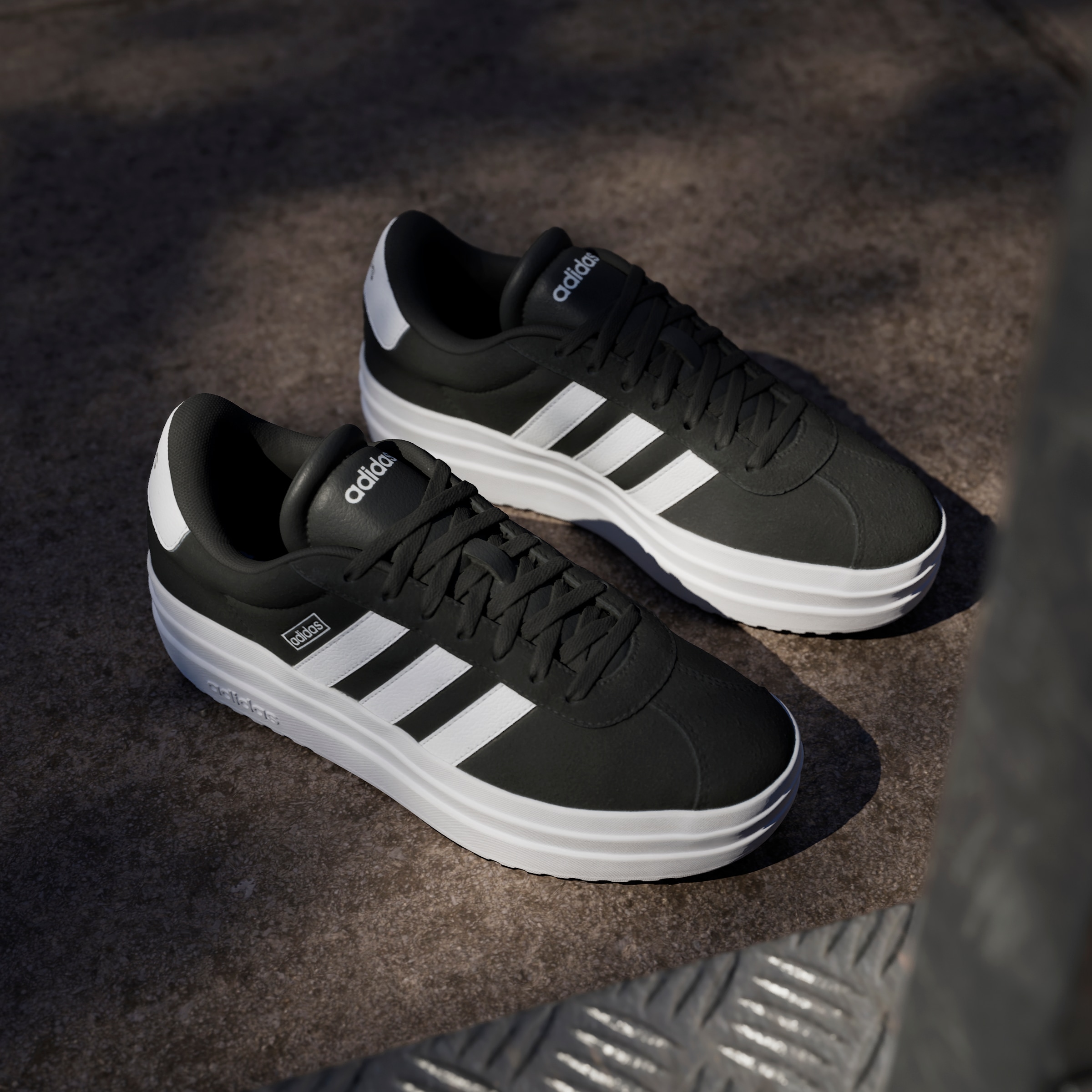 adidas Sportswear Sneaker »VL COURT BOLD«, Design auf den Spuren des adidas Gazelle Bold