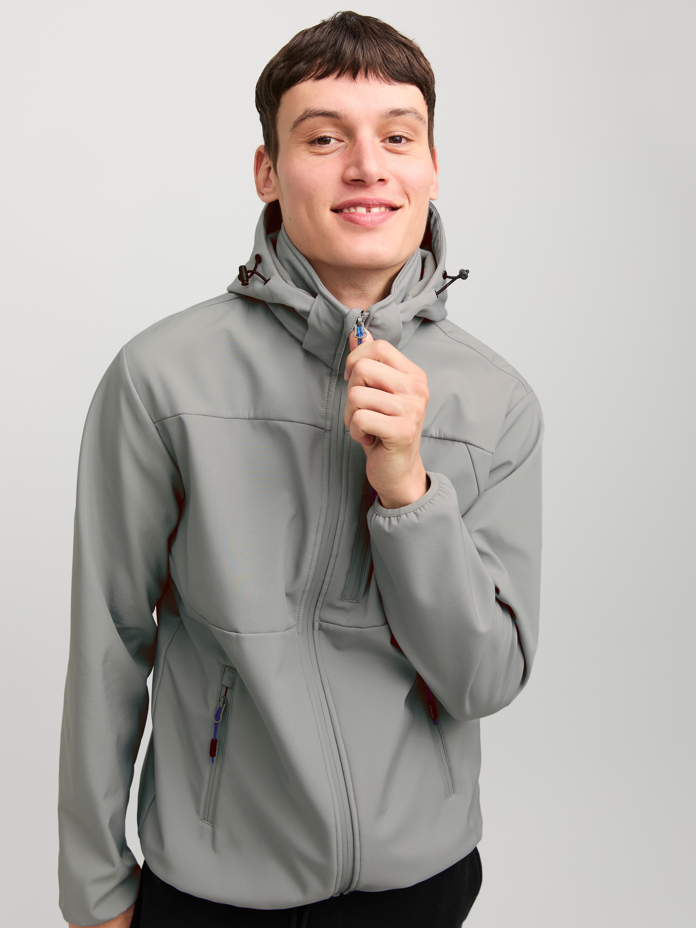 Jack & Jones Softshelljacke »JJTHEO SOFTSHELL JACKET«, mit Kapuze