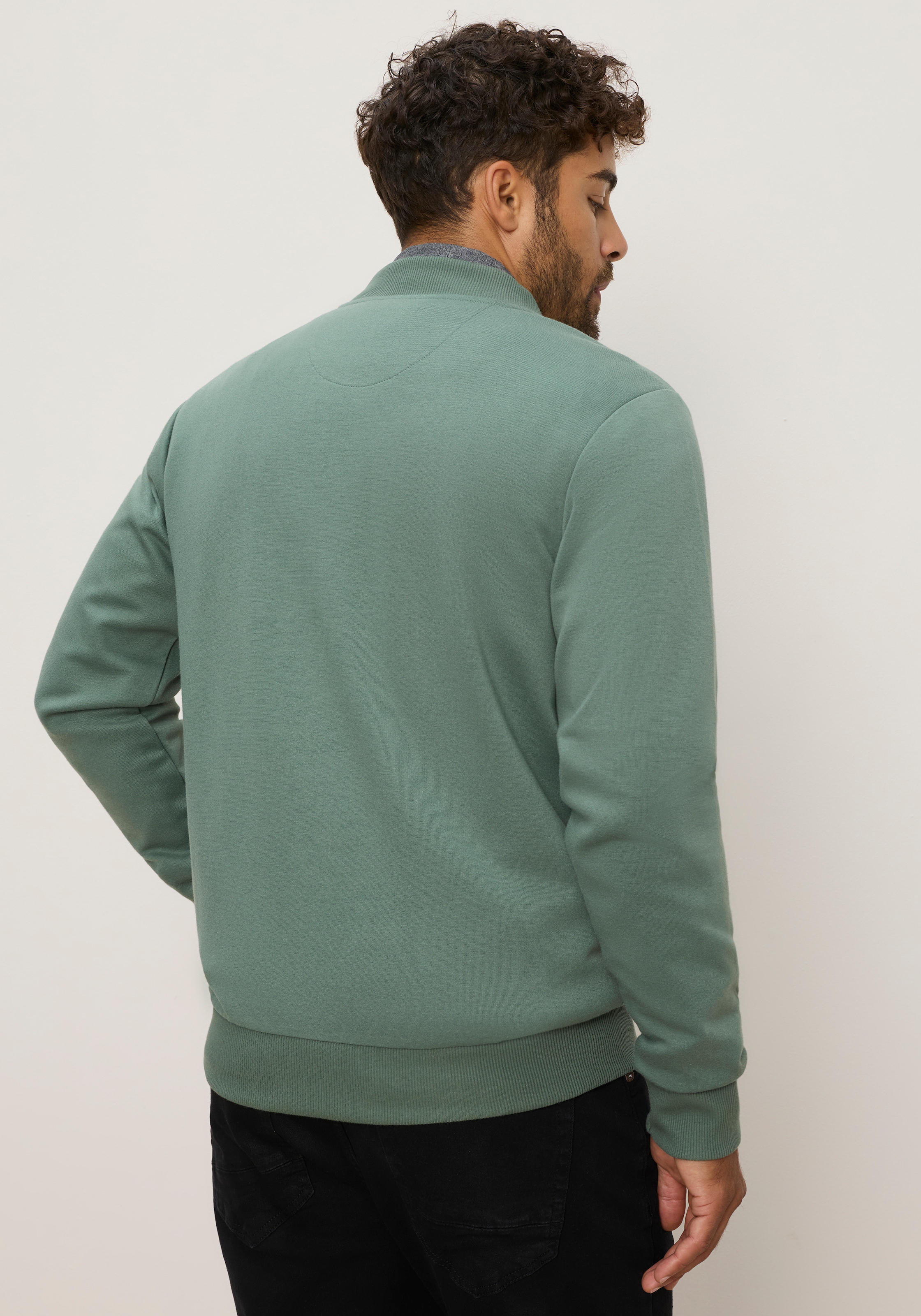 Bruno Banani Sweatjacke mit Stehkragen und Eingrifftaschen