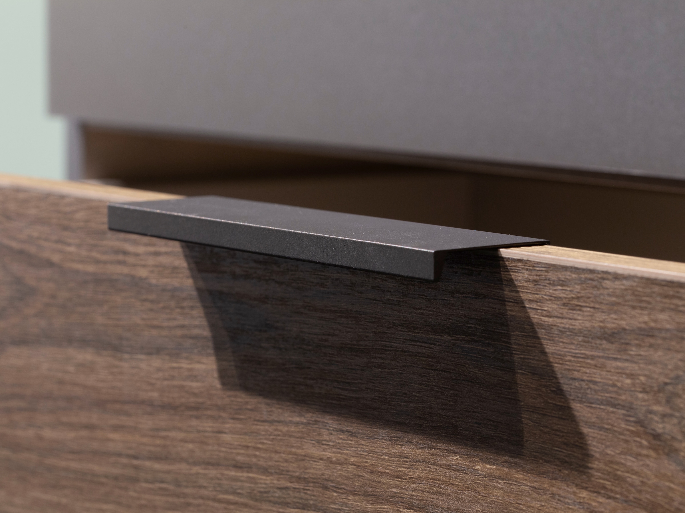 rauch Drehtürenschrank »Kleiderschrank Schrank Garderobe Wäscheschrank TICAO« Schubladen in der Höhe variabel positionierbar,  mit 2 geräumigen Schubladen, viel Stauraum MADE IN GERMANY