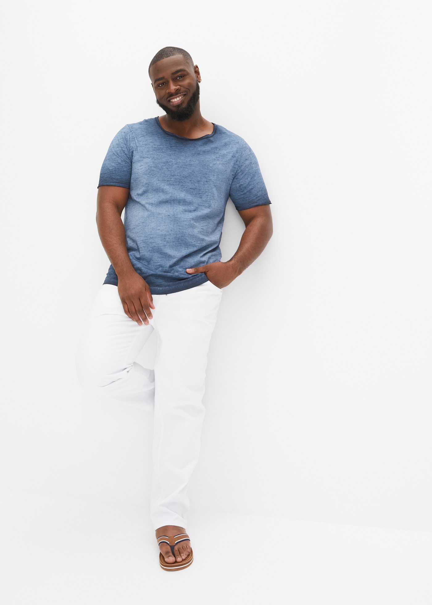 bonprix T-Shirt reguläre Passform, weiter Ausschnitt, mit gewaschener Optik