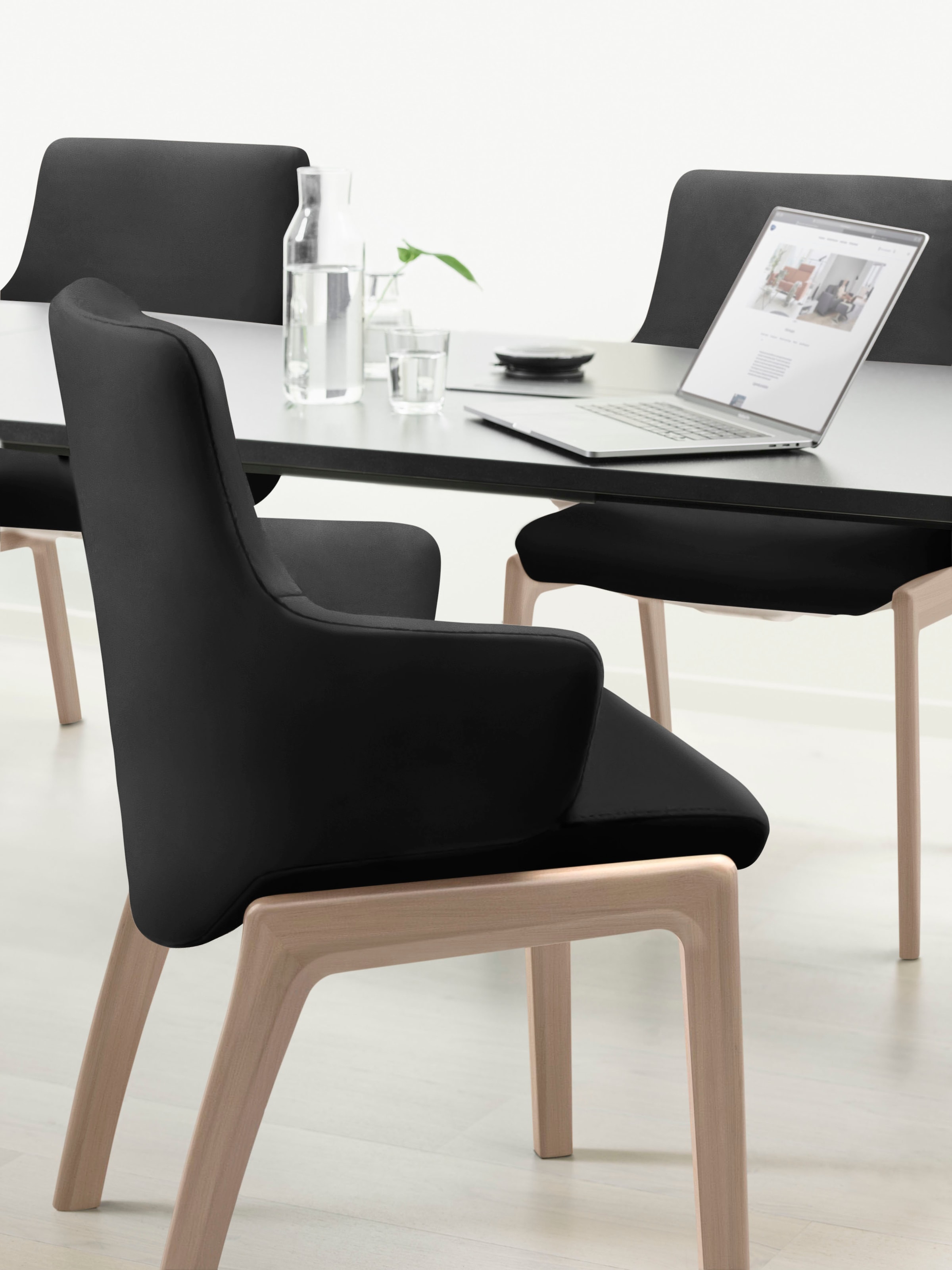 Stressless® Polsterstuhl »Laurel«, Leder BATICK, Low Back mit Armlehne, Größe L, abgerundete Beine in Eiche gekalkt