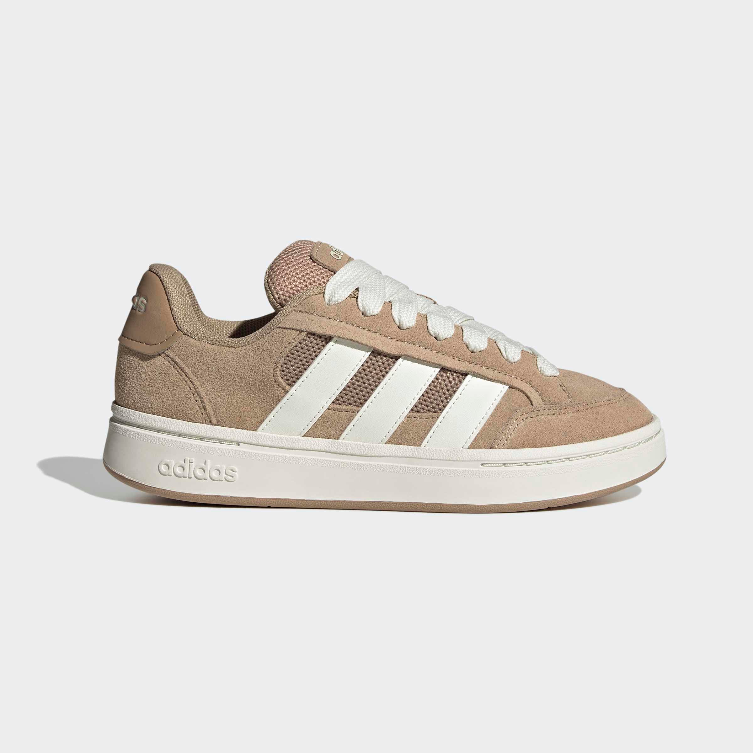 adidas Sportswear Sneaker »GRAND COURT ALPHA«  inspiriert vom Design des adidas campus 00