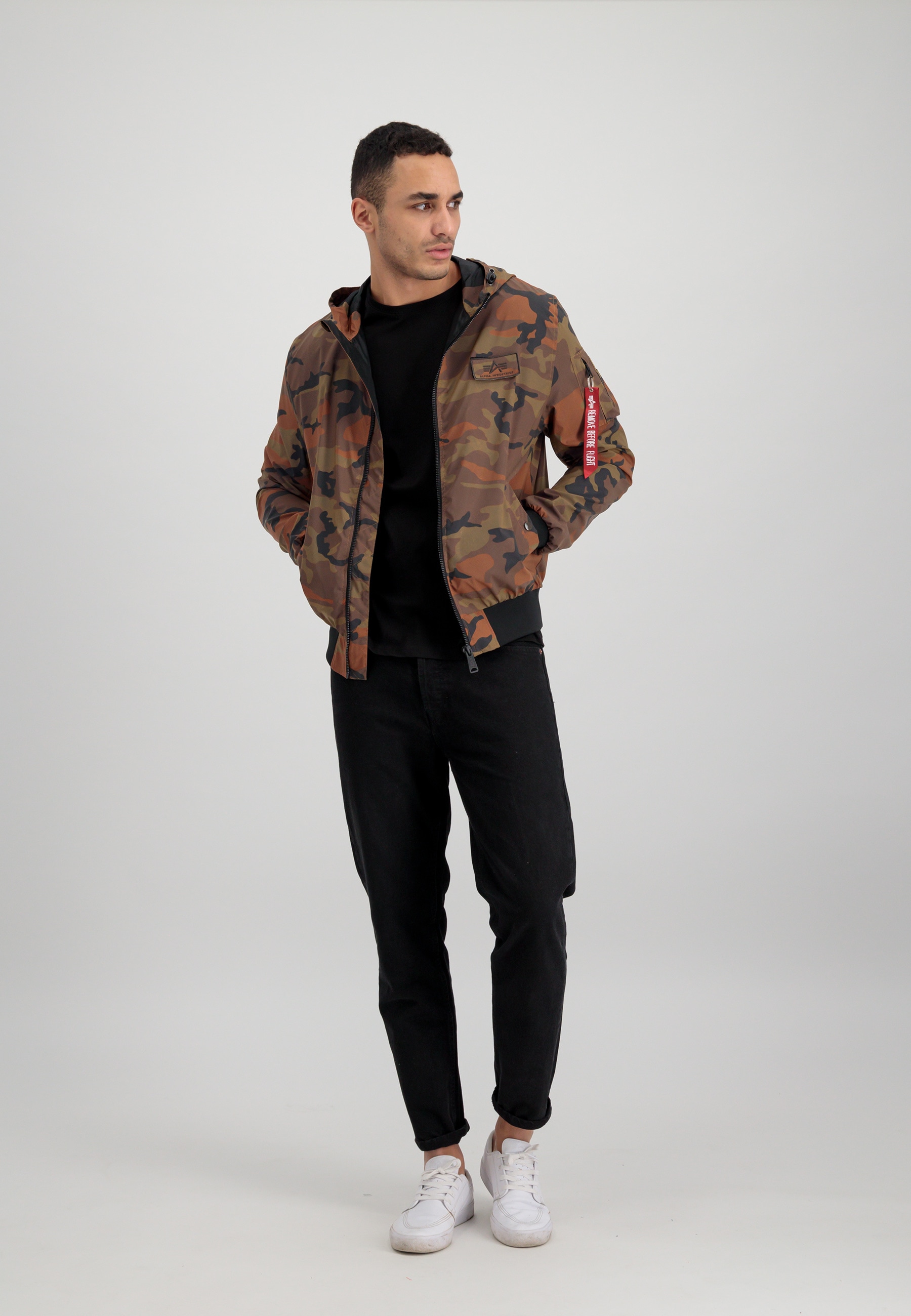 Alpha Industries Bomberjacke »MA-1 LW Hooded Refl. Camo«
