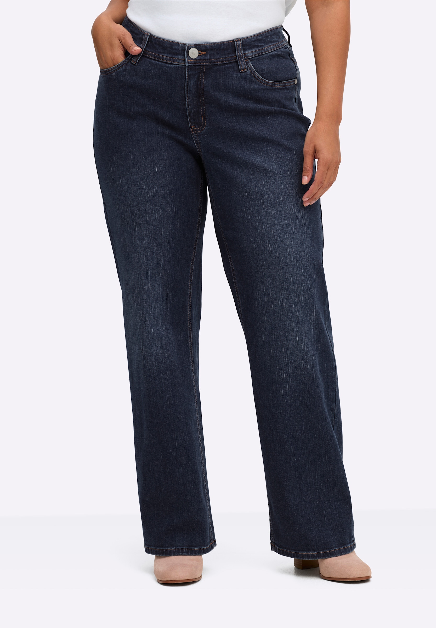 Sheego 5-Pocket-Jeans »Jeans Gerade Jeans bei schmalerer Taille und viel Po«