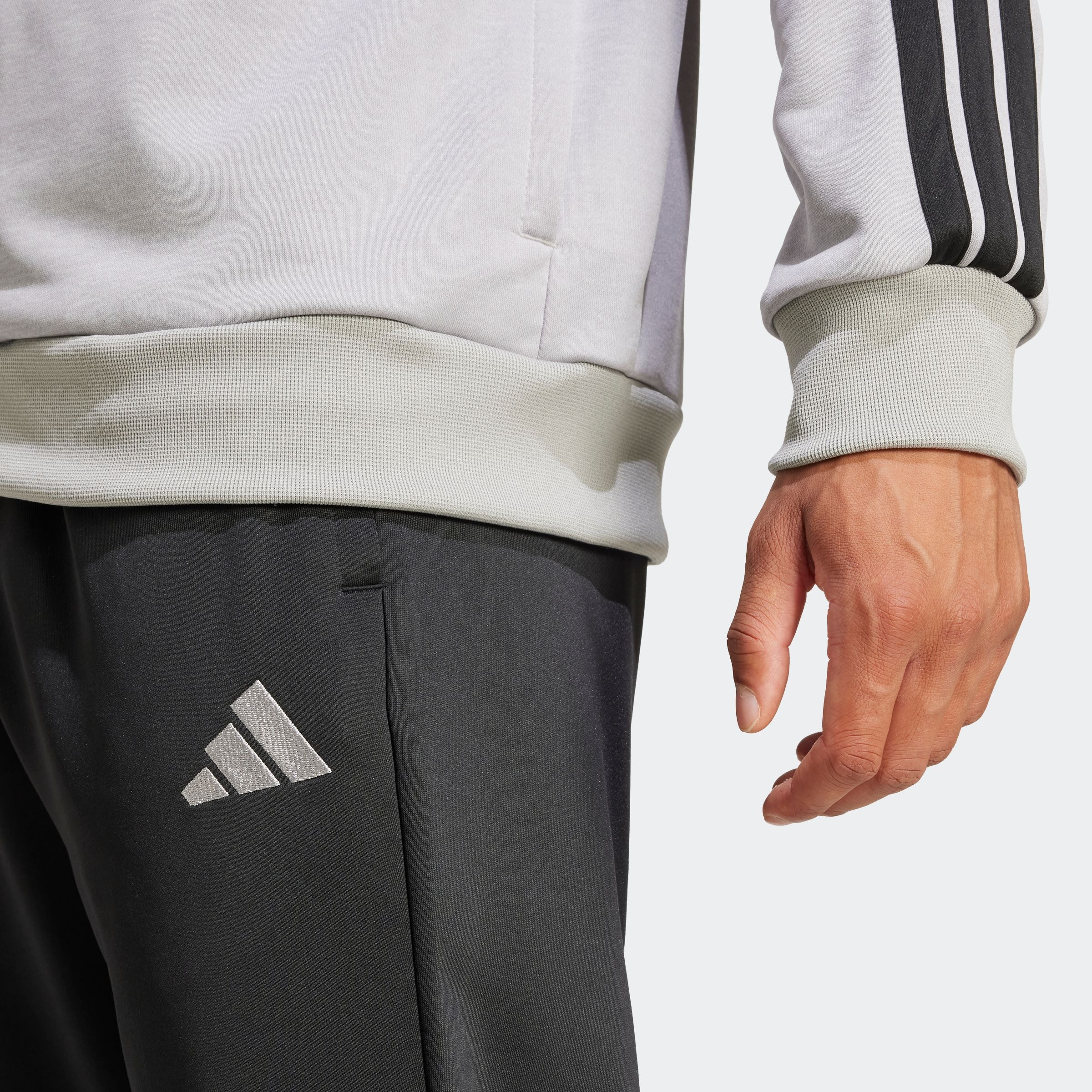 adidas Sportswear Trainingsanzug »M 3S FT TT TS«, (2 tlg.), drei Streifen Tracksuit aus weichem French-Terry-Material