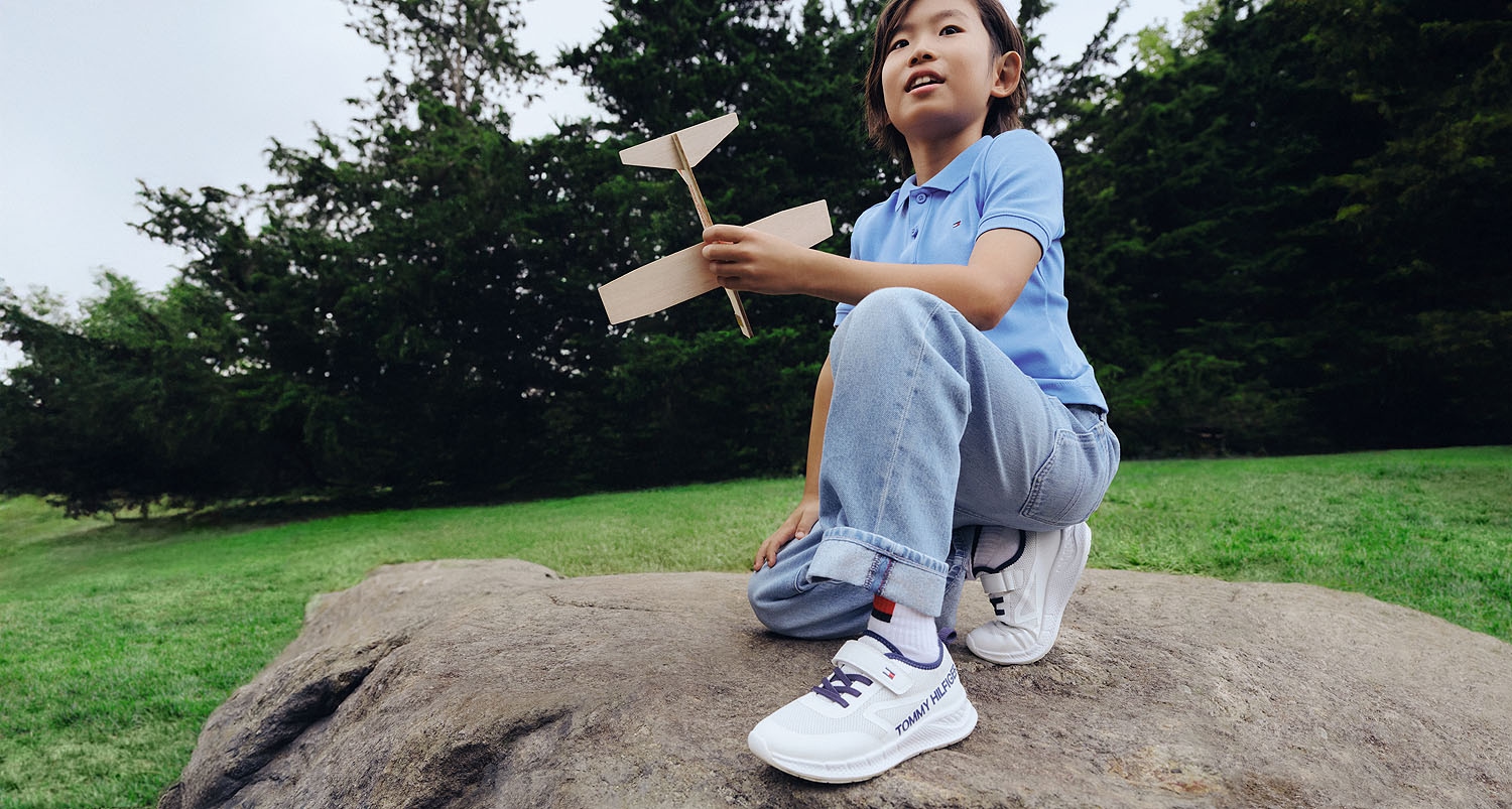 Tommy Hilfiger Sneaker, Slip-On Sneaker, Klettschuh mit großem Logoschriftzug