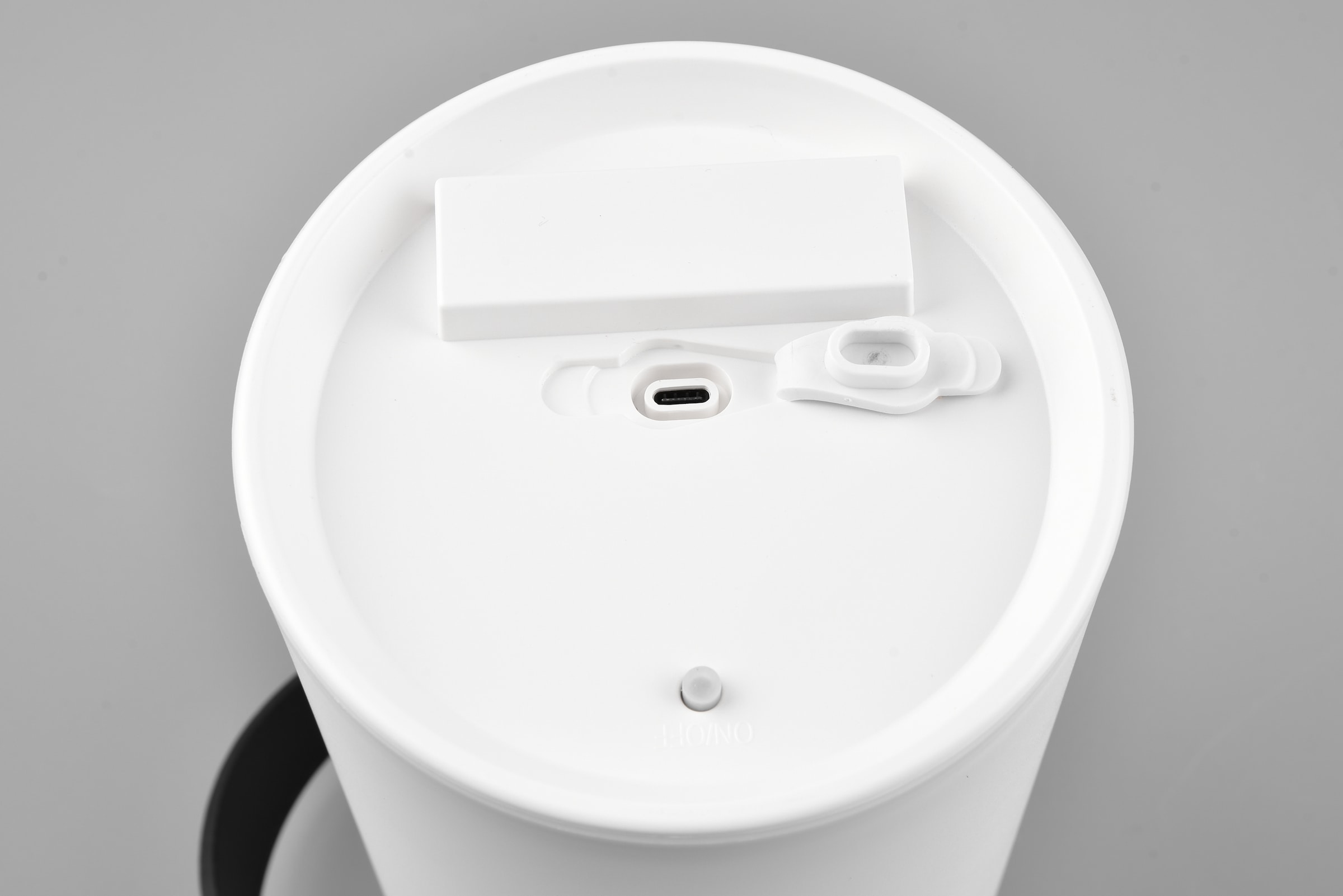 REALITY Leuchten LED Außen-Tischleuchte »GARCIA, Outdoor Tischlampe mit Tragegriff, Akku Solarbetrieb, IP44« LED-Board 1 Stk. Warmweiß USB-Ladeanschluss, RGBW Farbwechsel, Höhe 20 cm Ø 13cm, Schalter