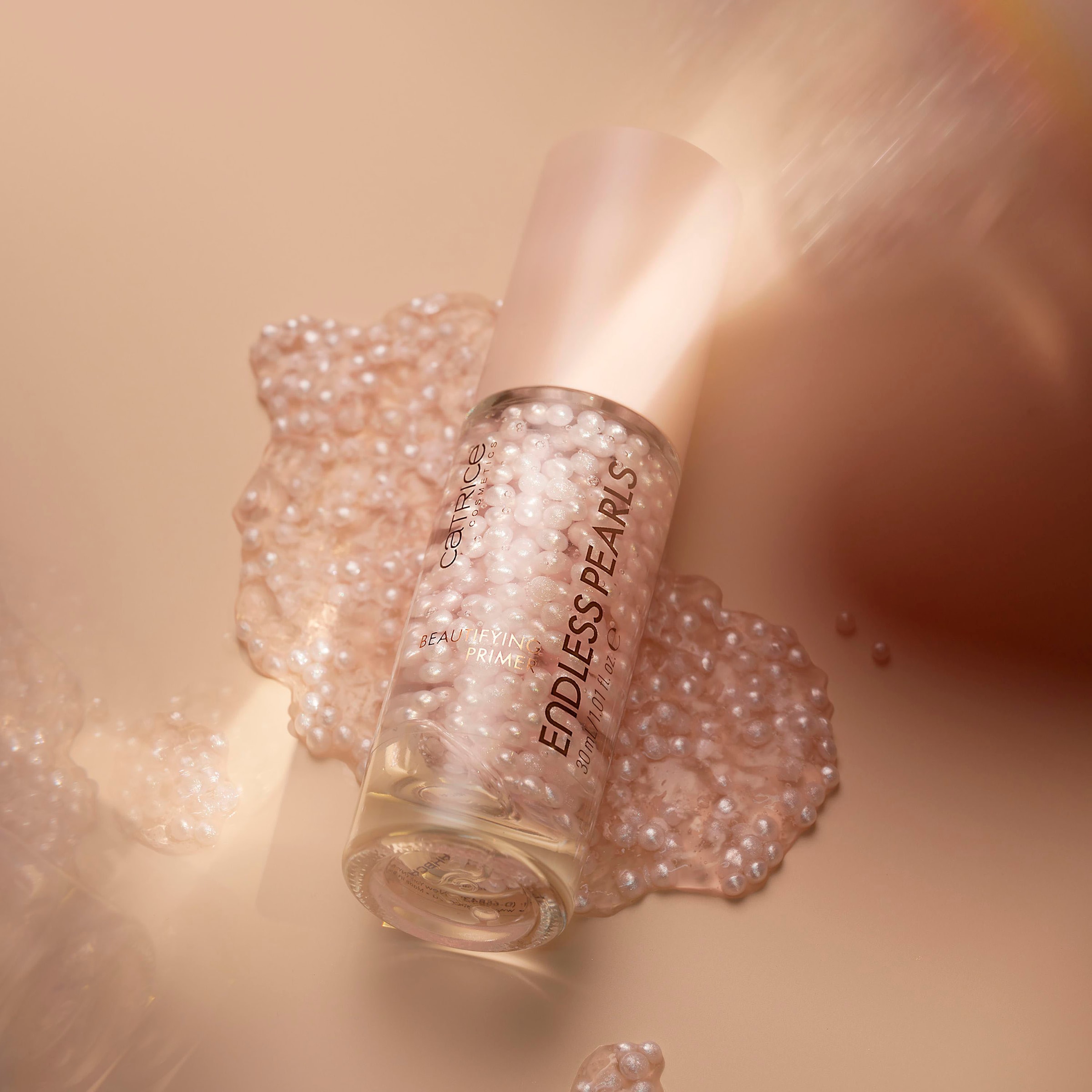 Catrice Primer »Endless Pearls Beautifying Primer«, mit Gel-Textur